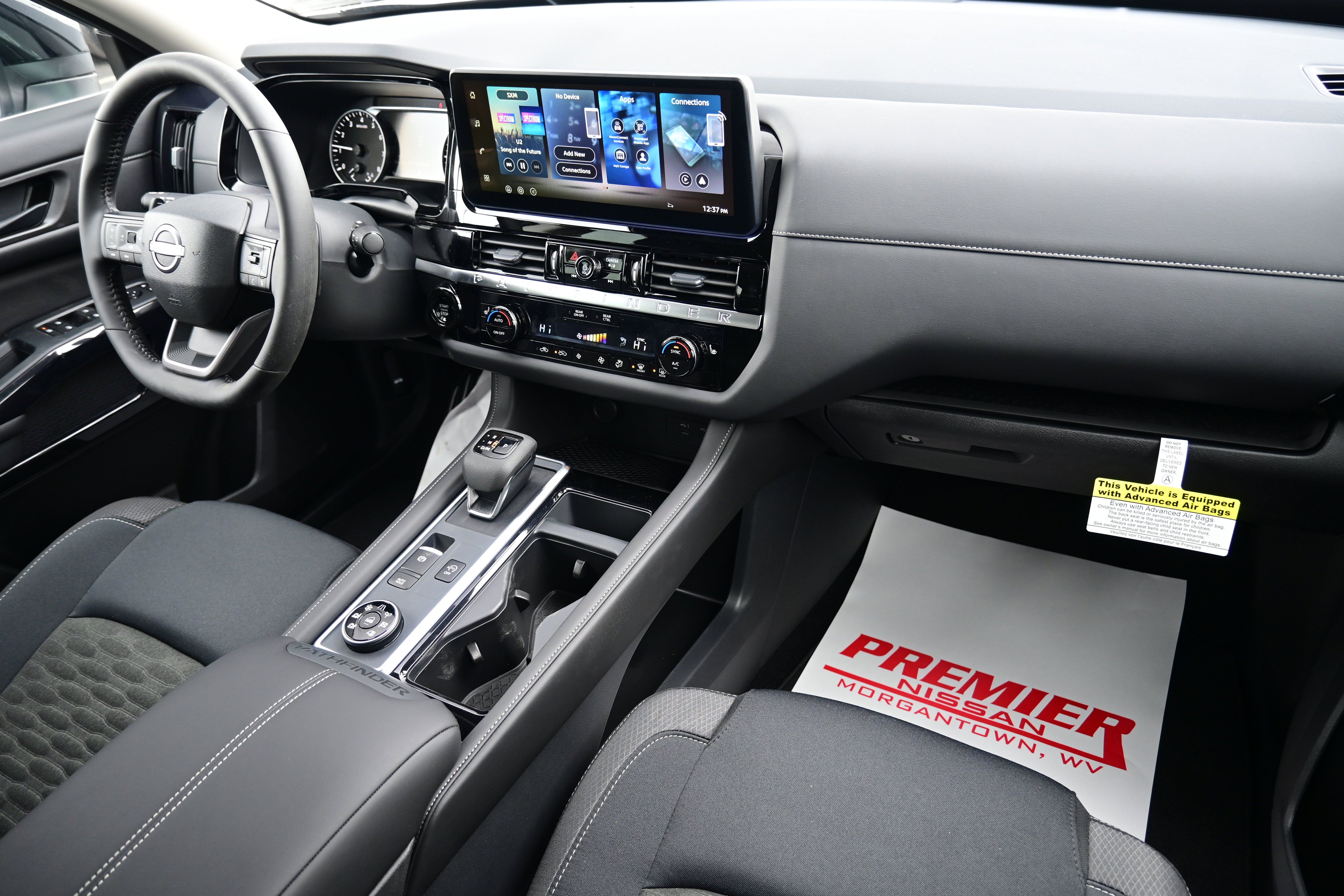 2026 Nissan Pathfinder SV