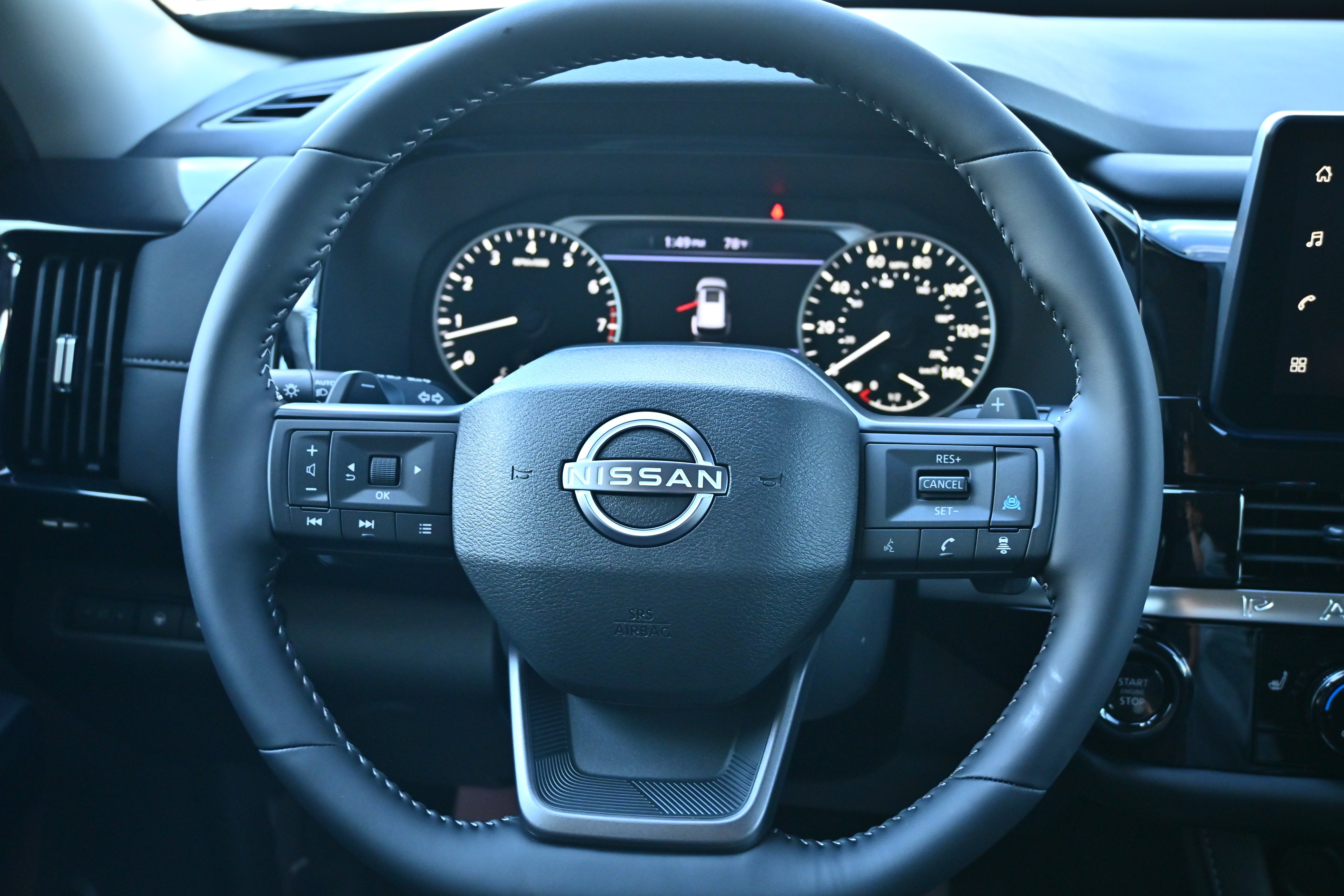 2026 Nissan Pathfinder SV