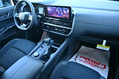2026 Nissan Pathfinder SV