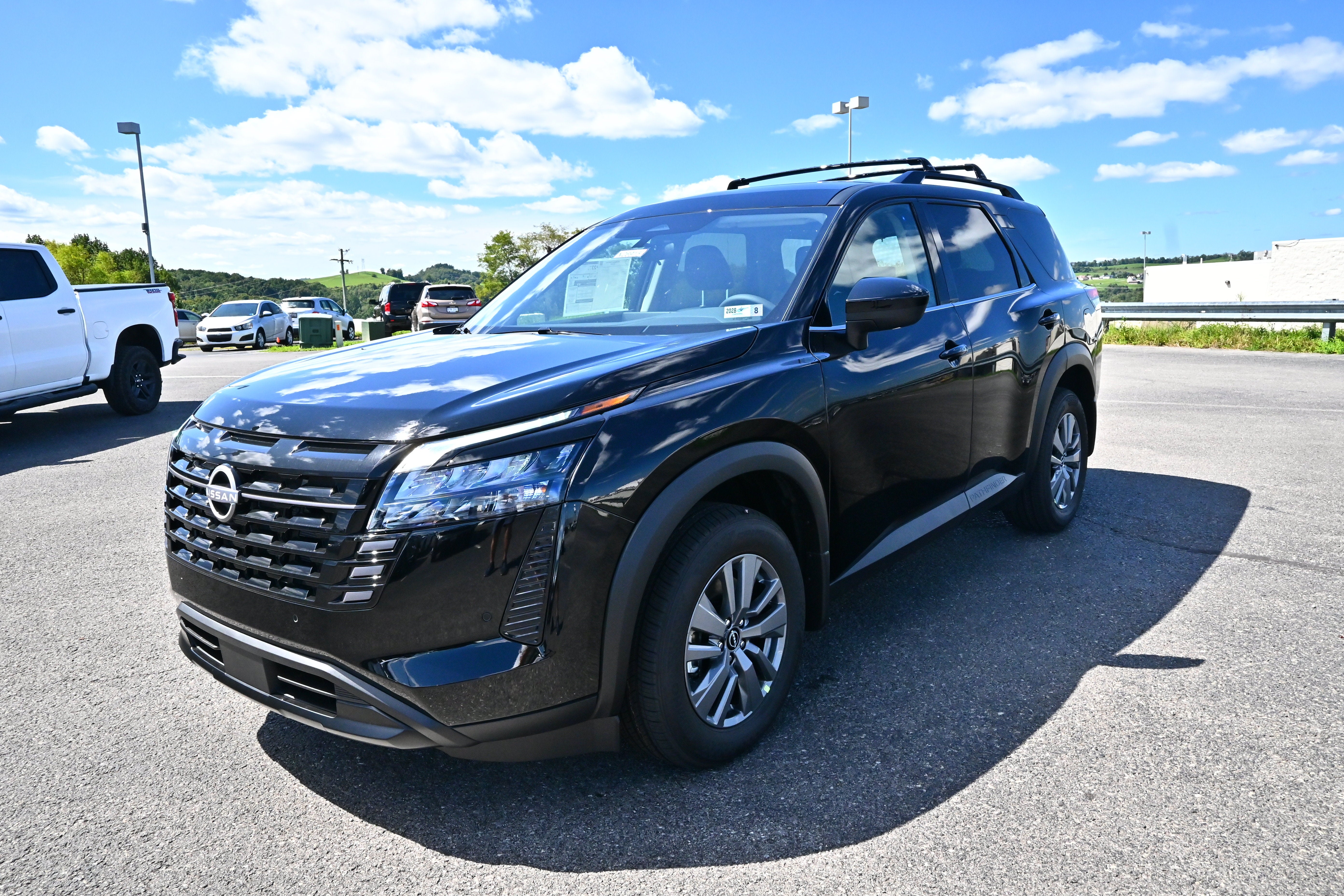 2026 Nissan Pathfinder SV