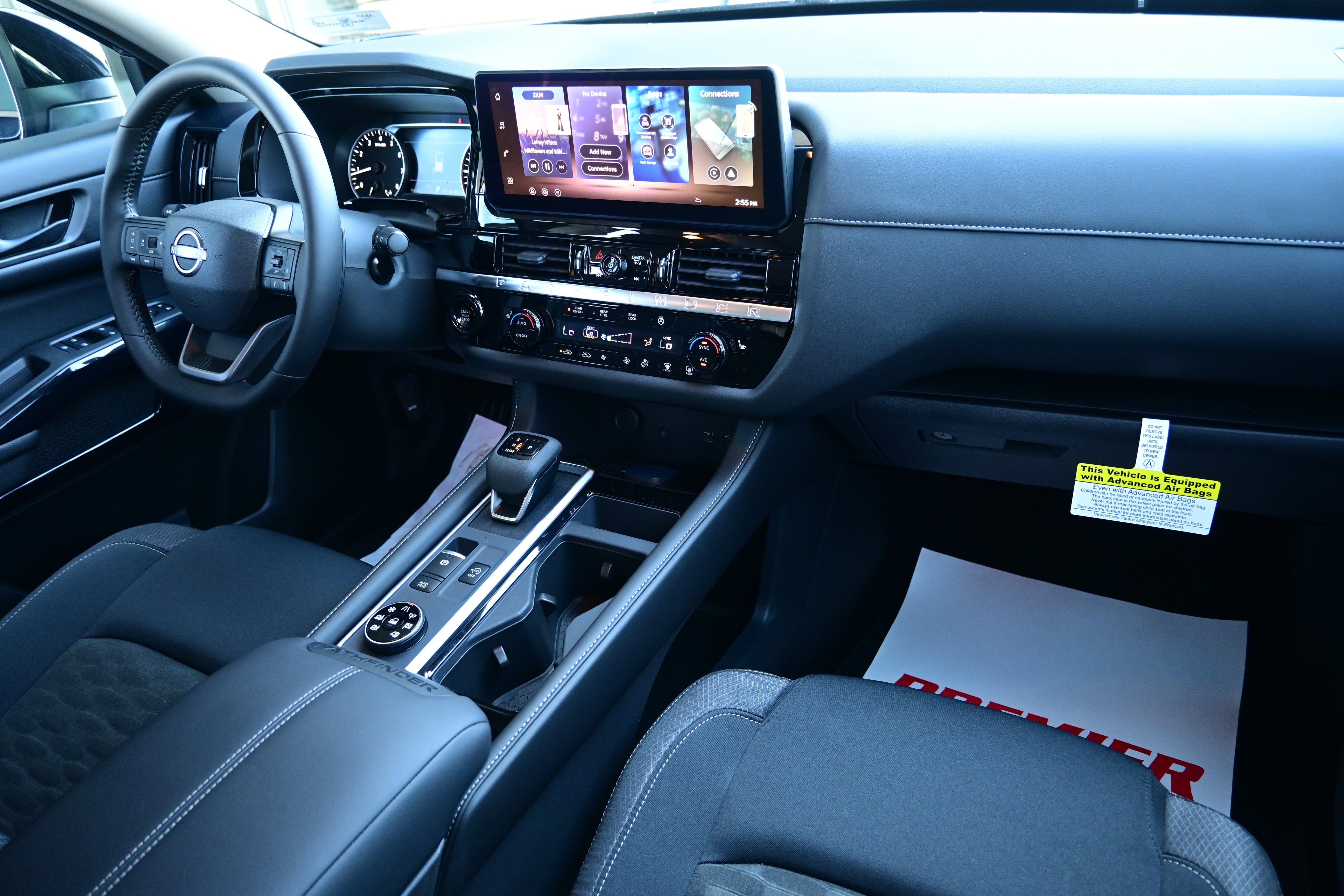 2026 Nissan Pathfinder SV