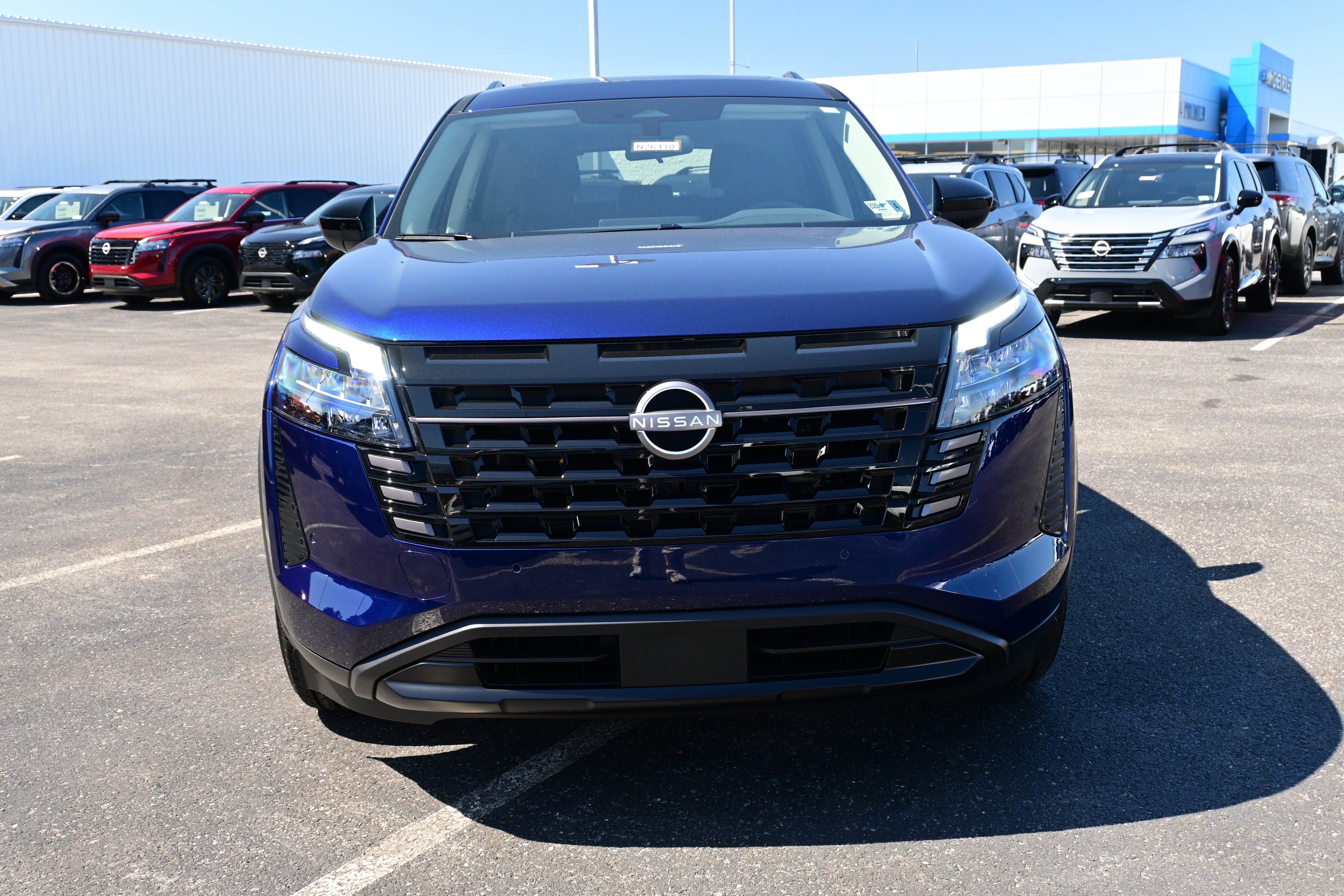 2026 Nissan Pathfinder SV