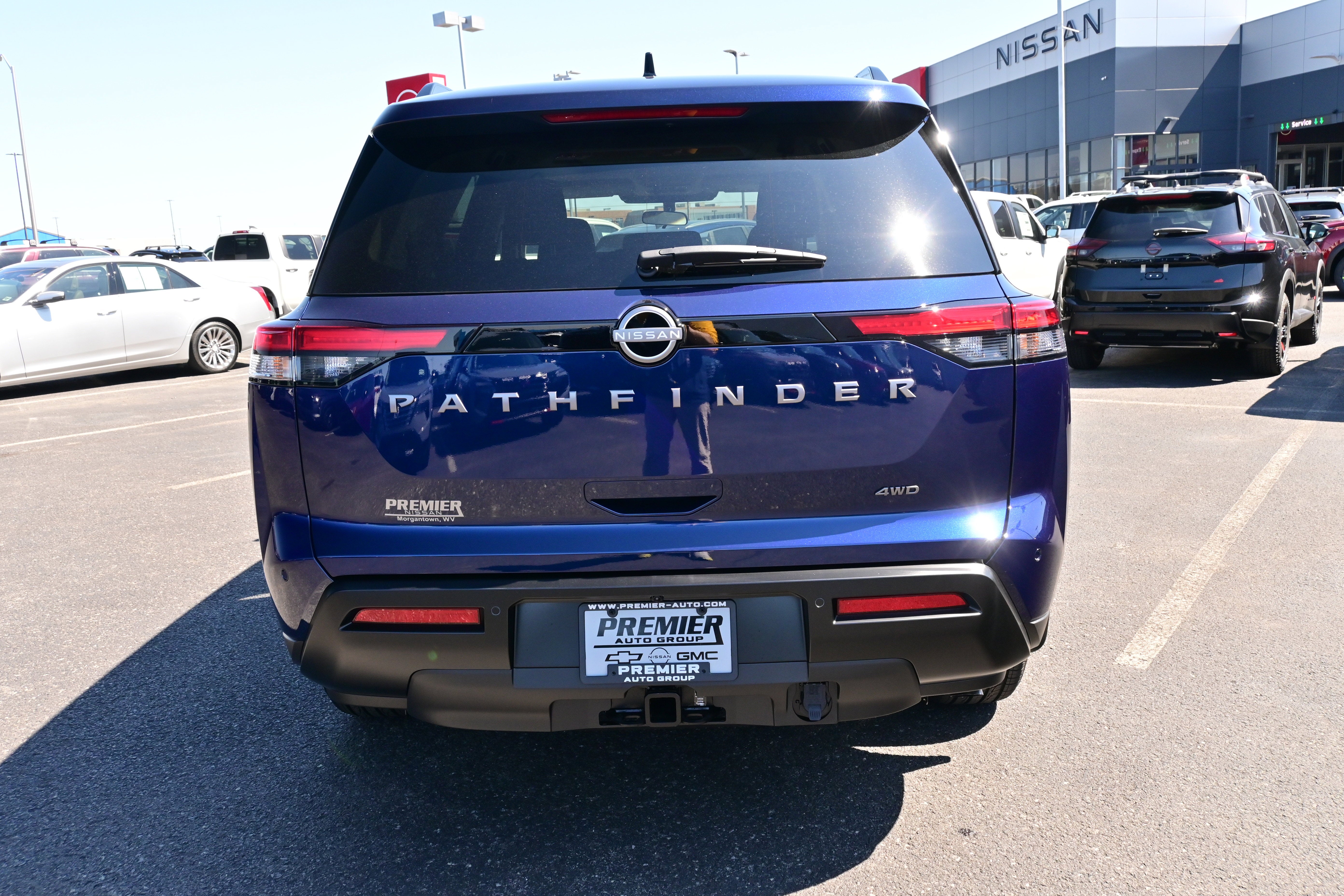 2026 Nissan Pathfinder SV