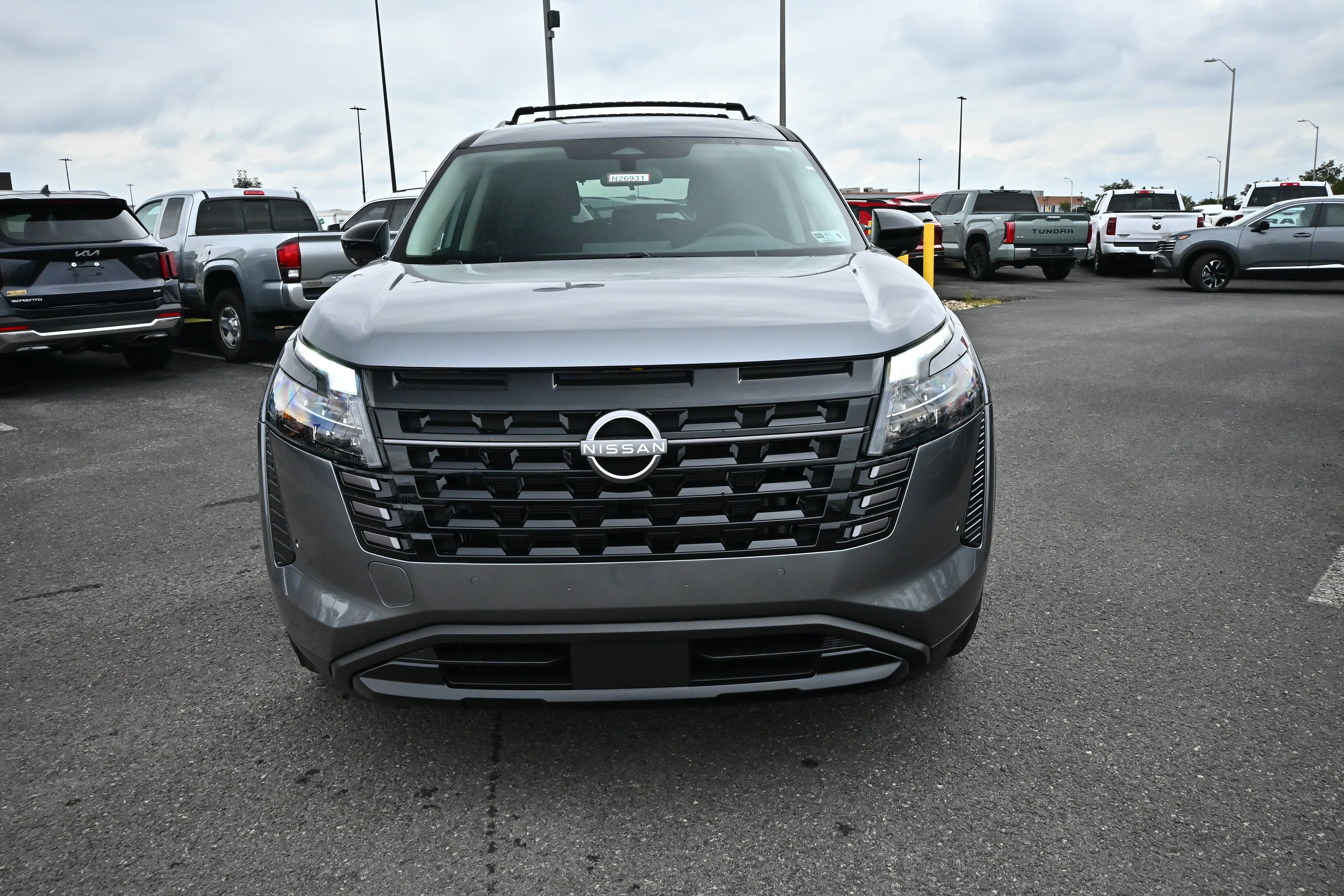 2026 Nissan Pathfinder SV