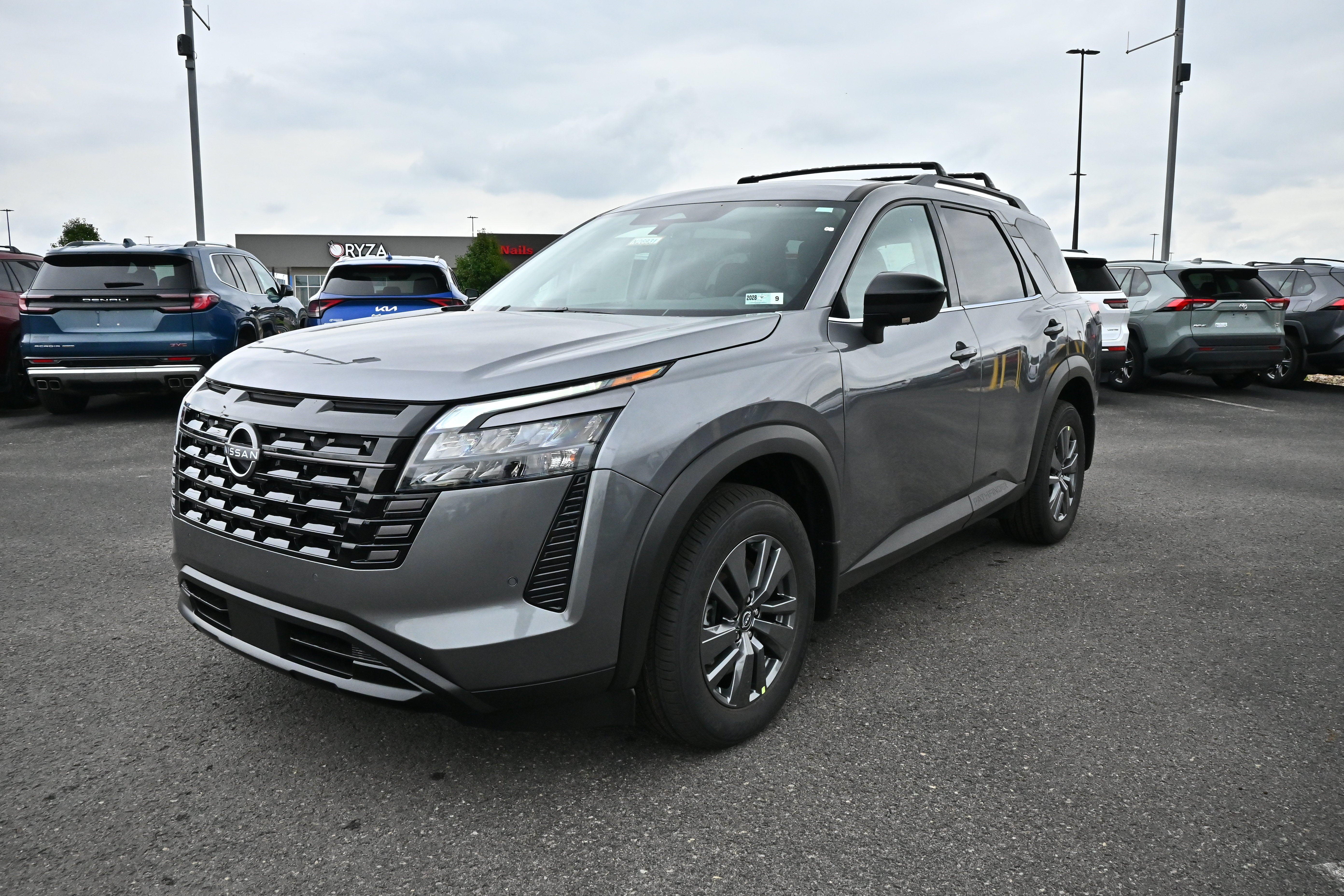 2026 Nissan Pathfinder SV