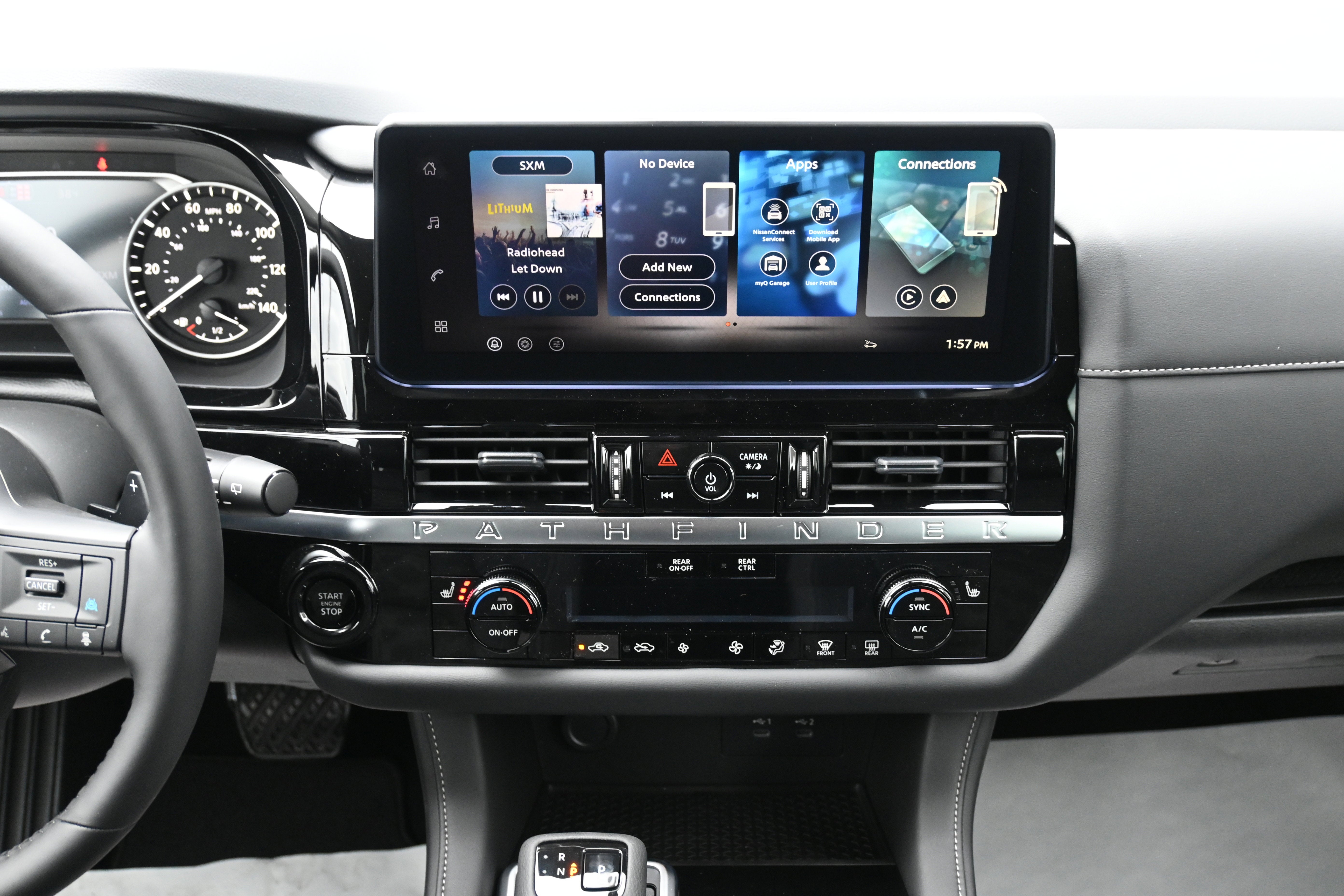 2026 Nissan Pathfinder SV