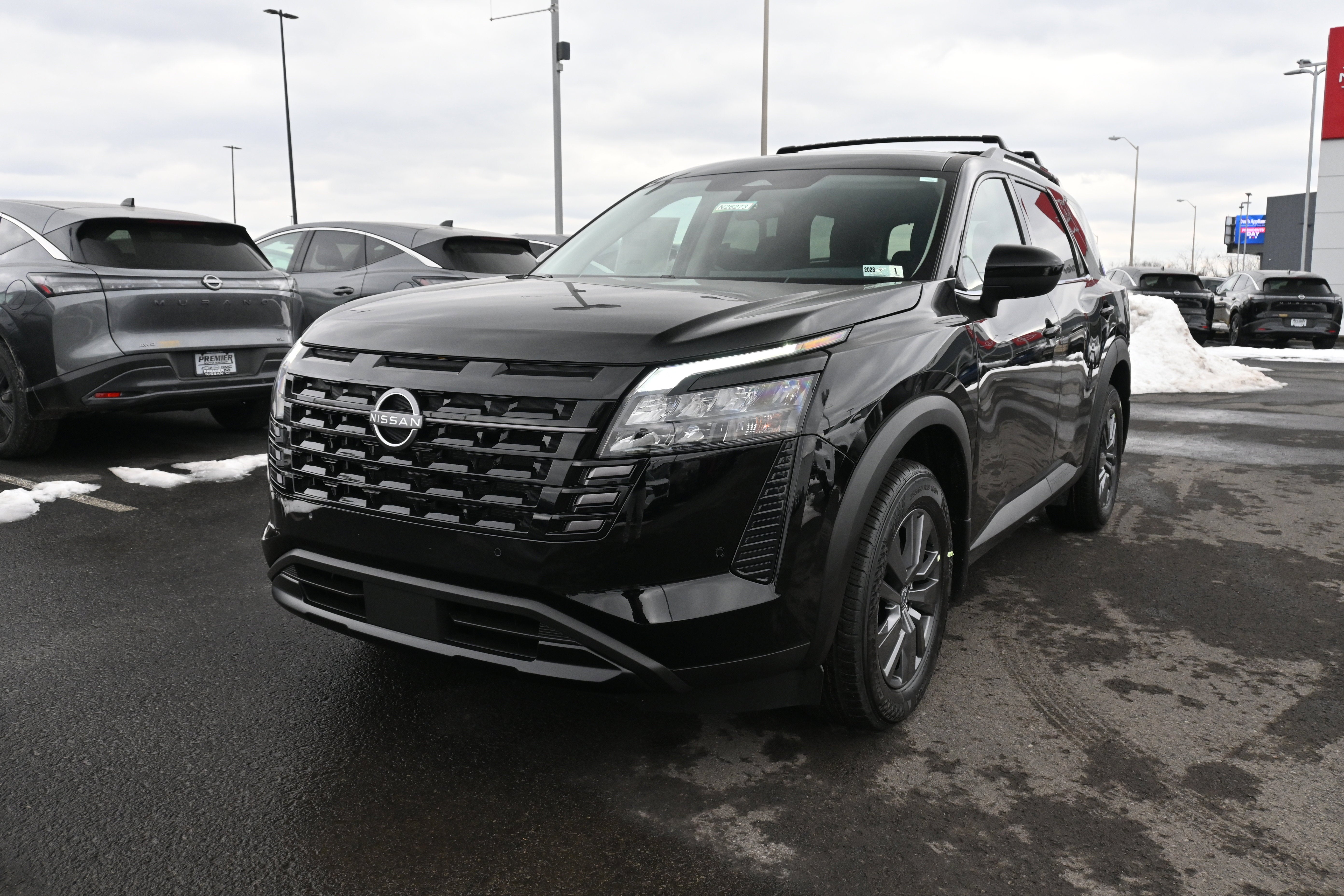 2026 Nissan Pathfinder SV