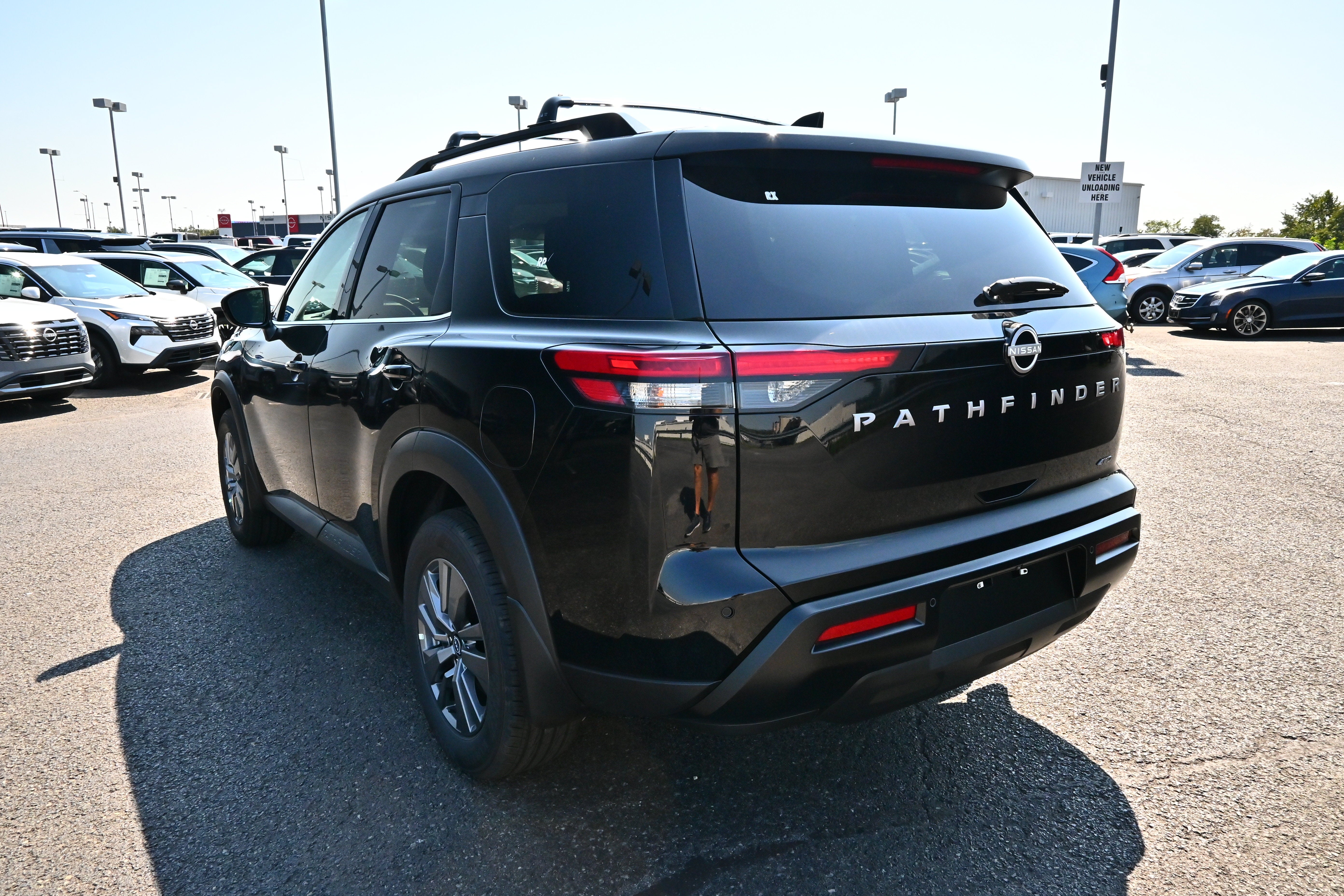 2026 Nissan Pathfinder SV