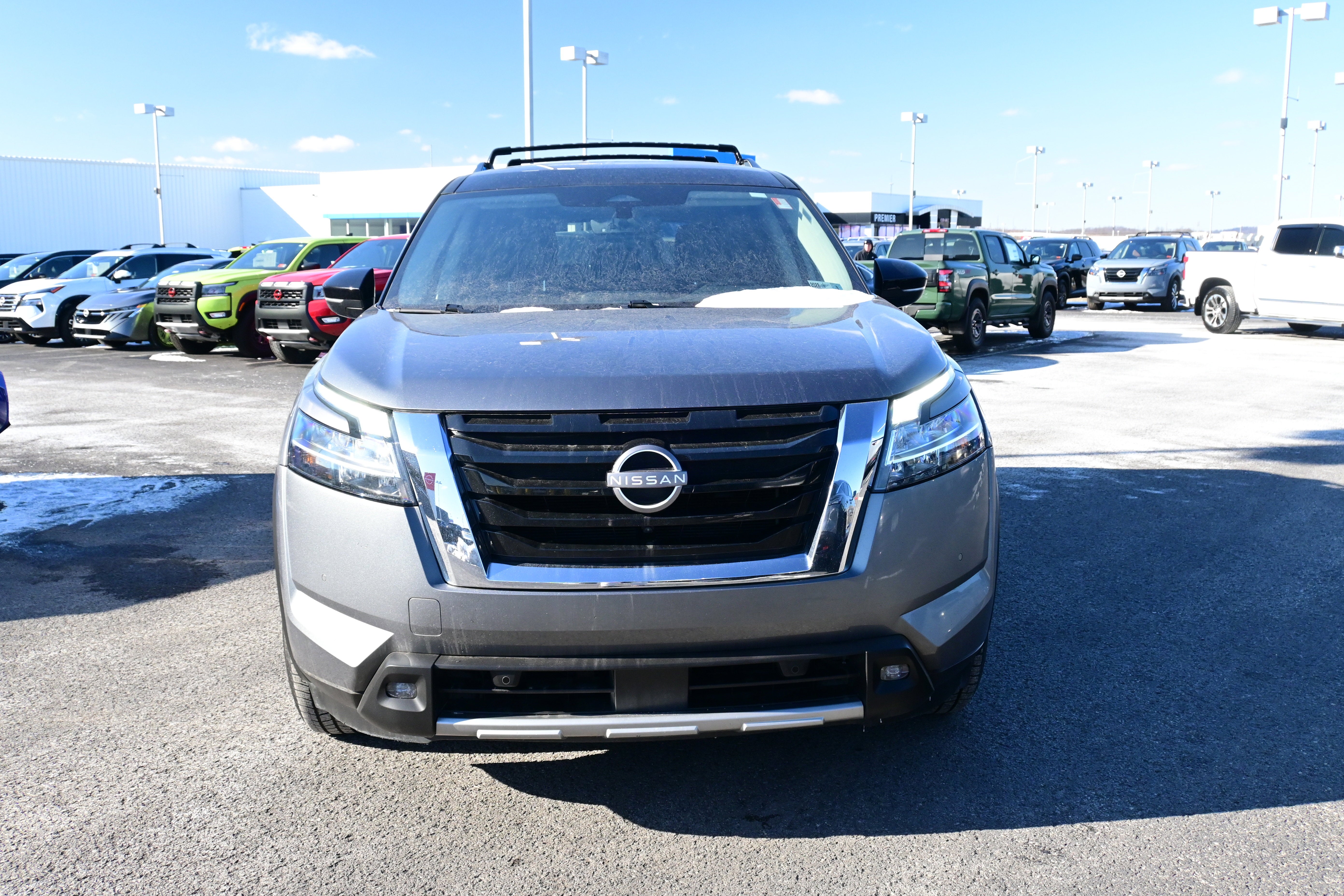 2023 Nissan Pathfinder SL