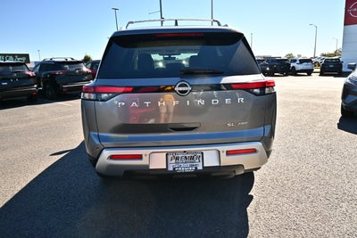 2023 Nissan Pathfinder SL