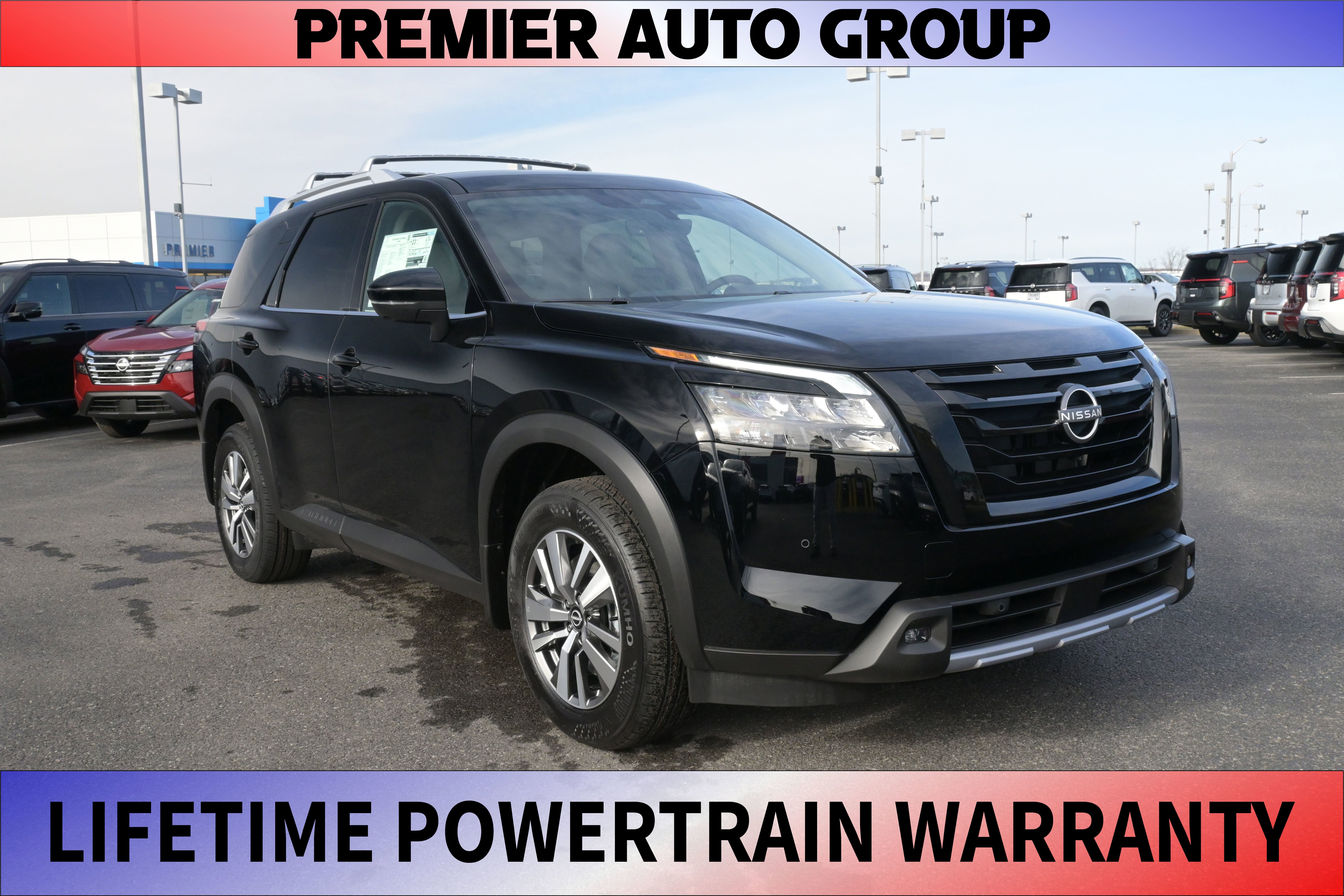 2025 Nissan Pathfinder SL