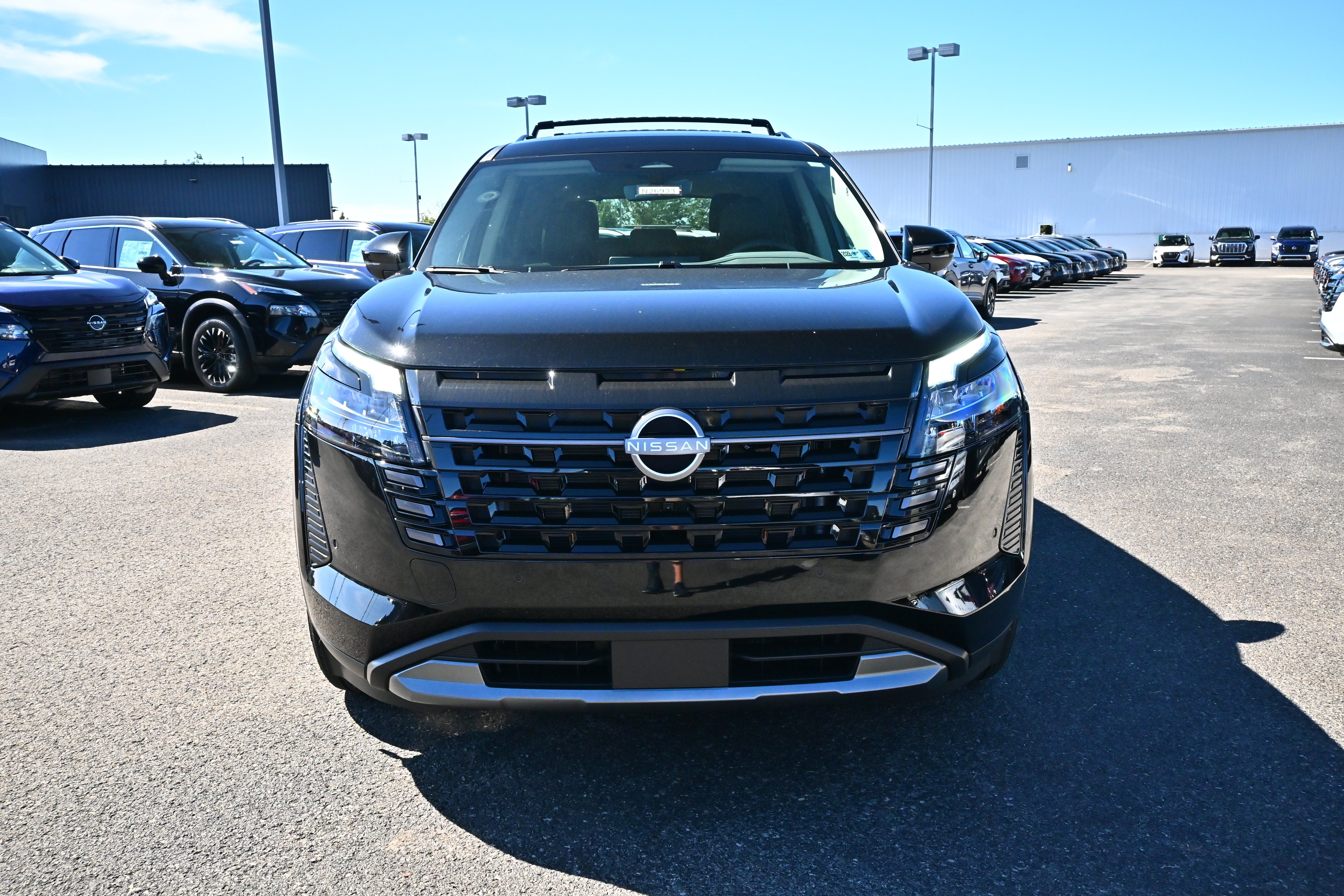 2026 Nissan Pathfinder SL