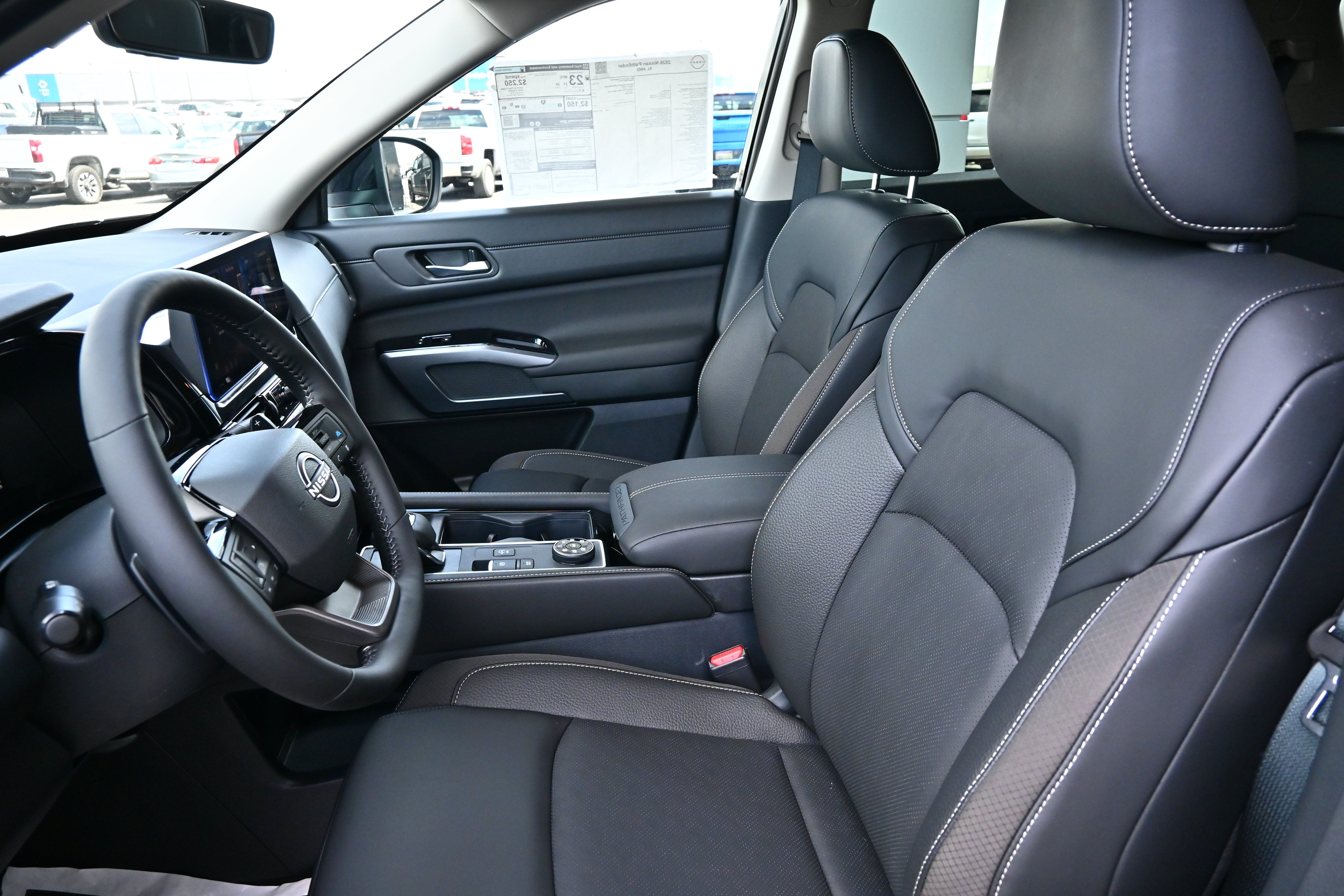 2026 Nissan Pathfinder SL