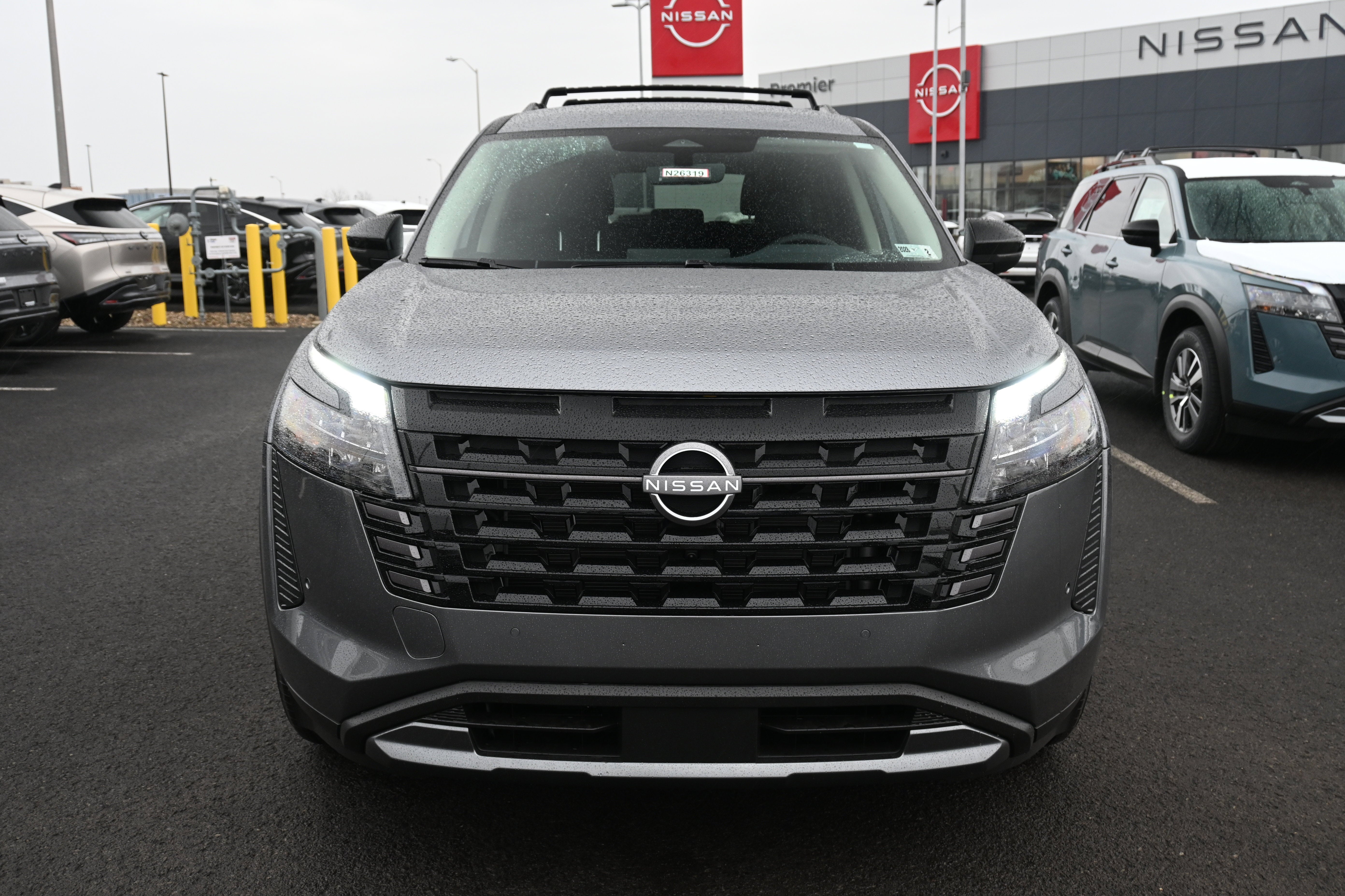 2026 Nissan Pathfinder SL