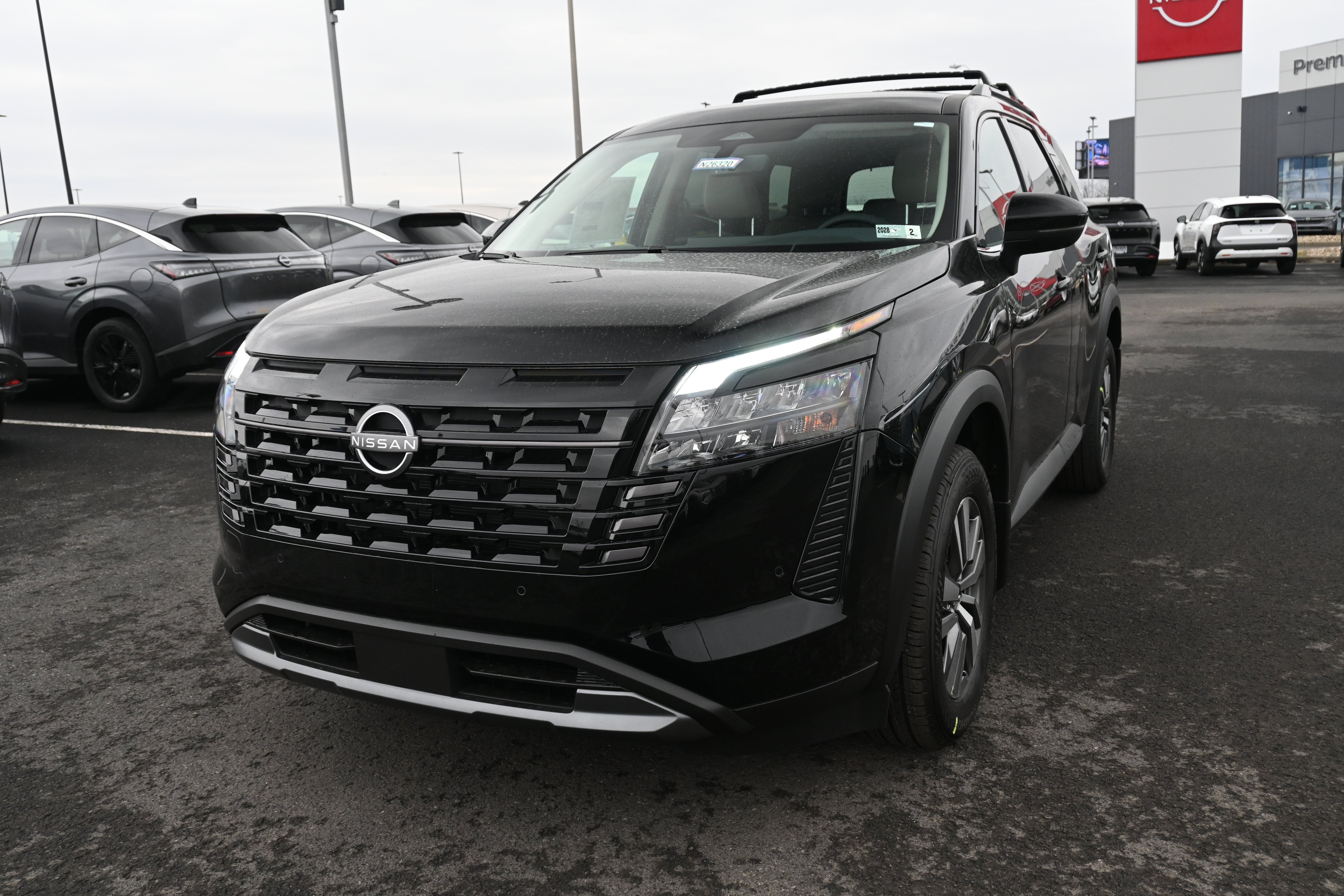 2026 Nissan Pathfinder SL