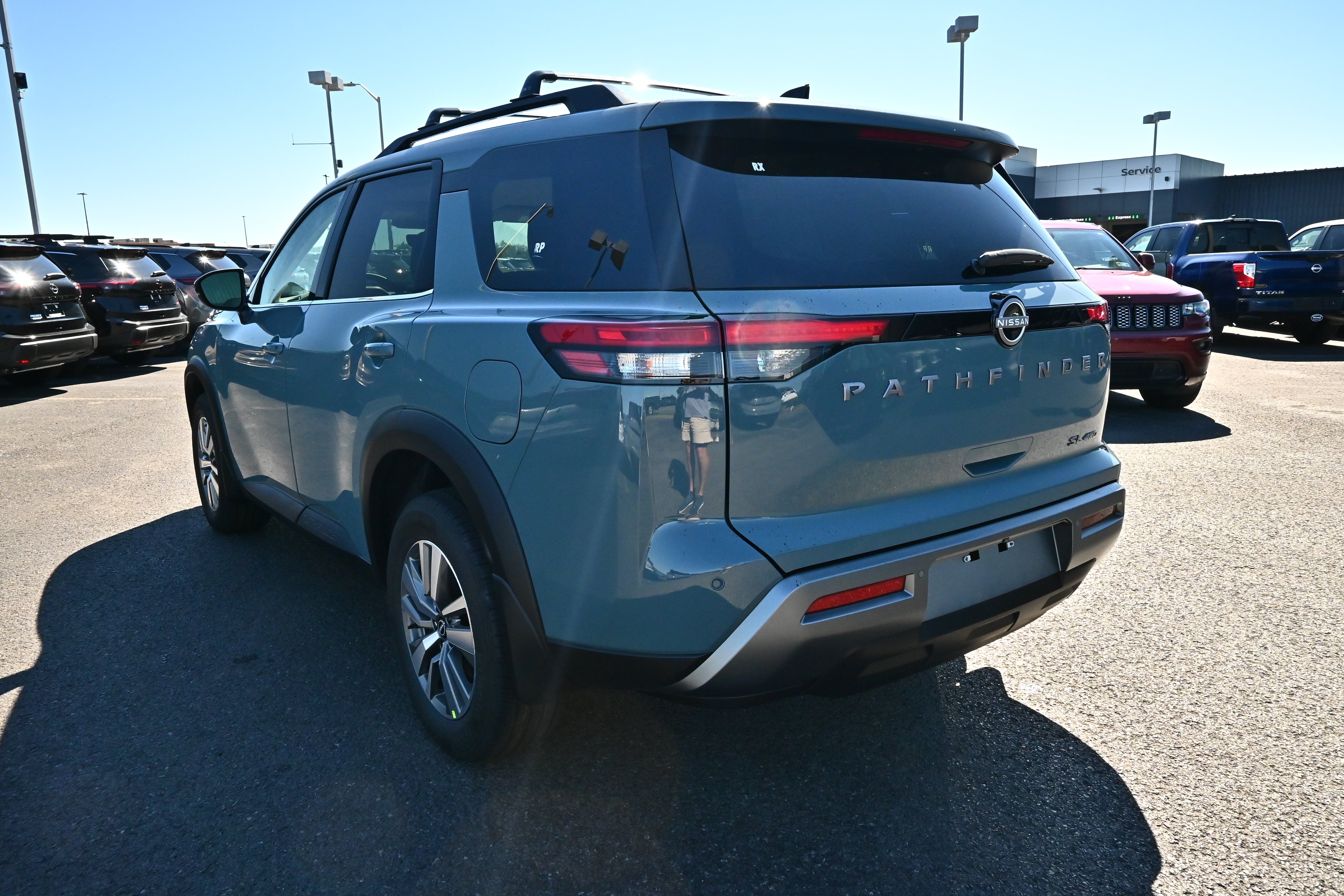2026 Nissan Pathfinder SL