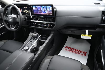 2026 Nissan Pathfinder SL