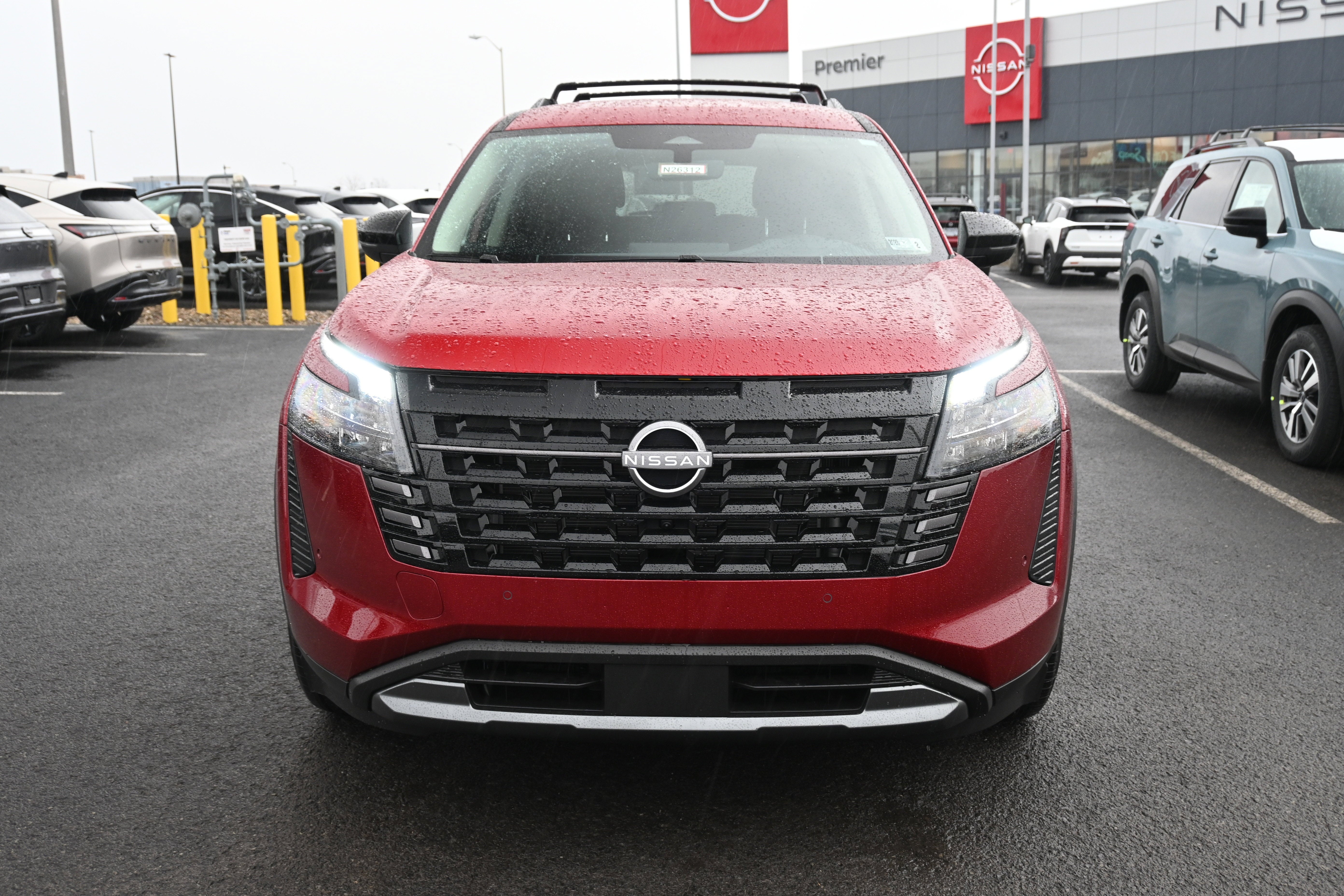 2026 Nissan Pathfinder SL