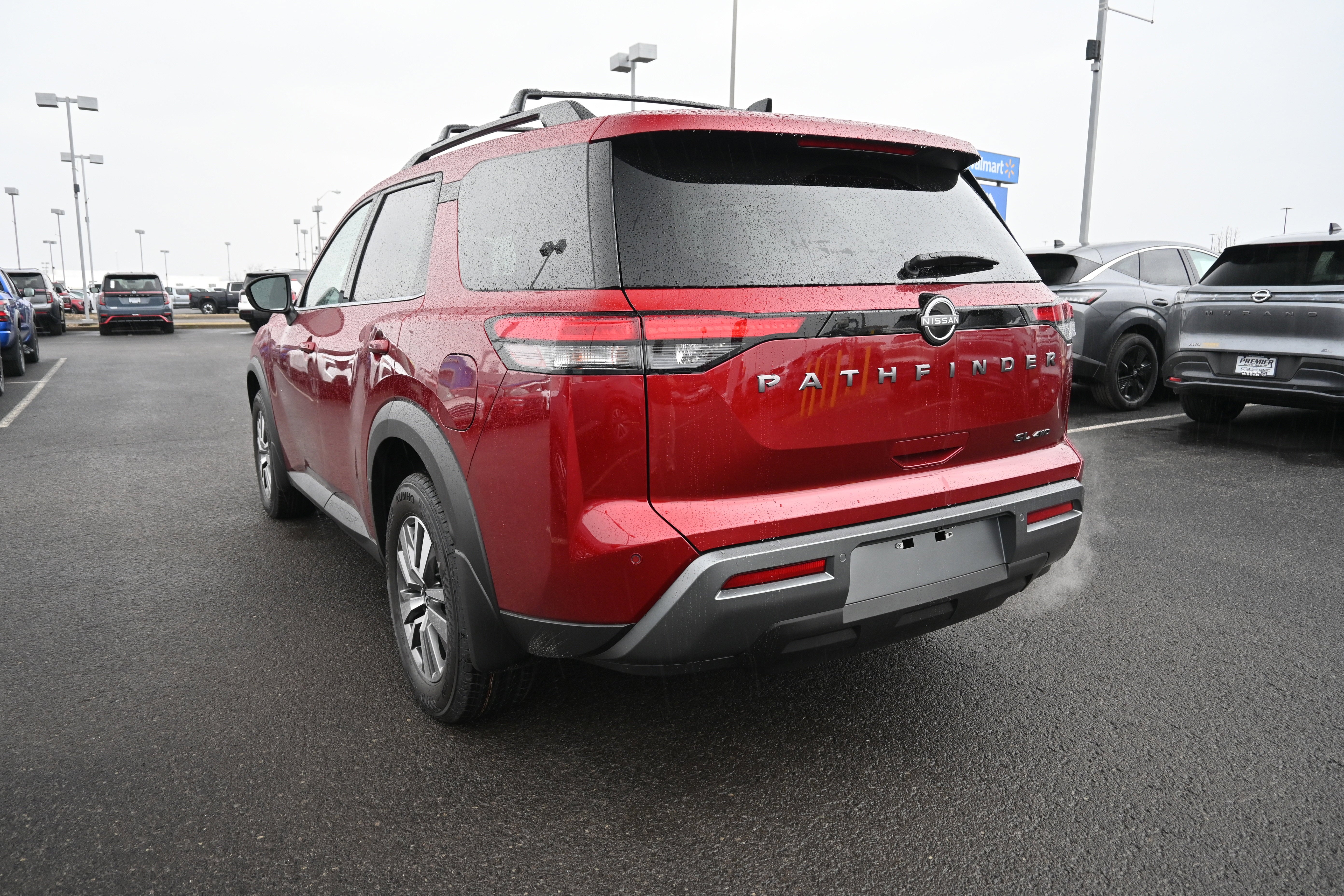 2026 Nissan Pathfinder SL