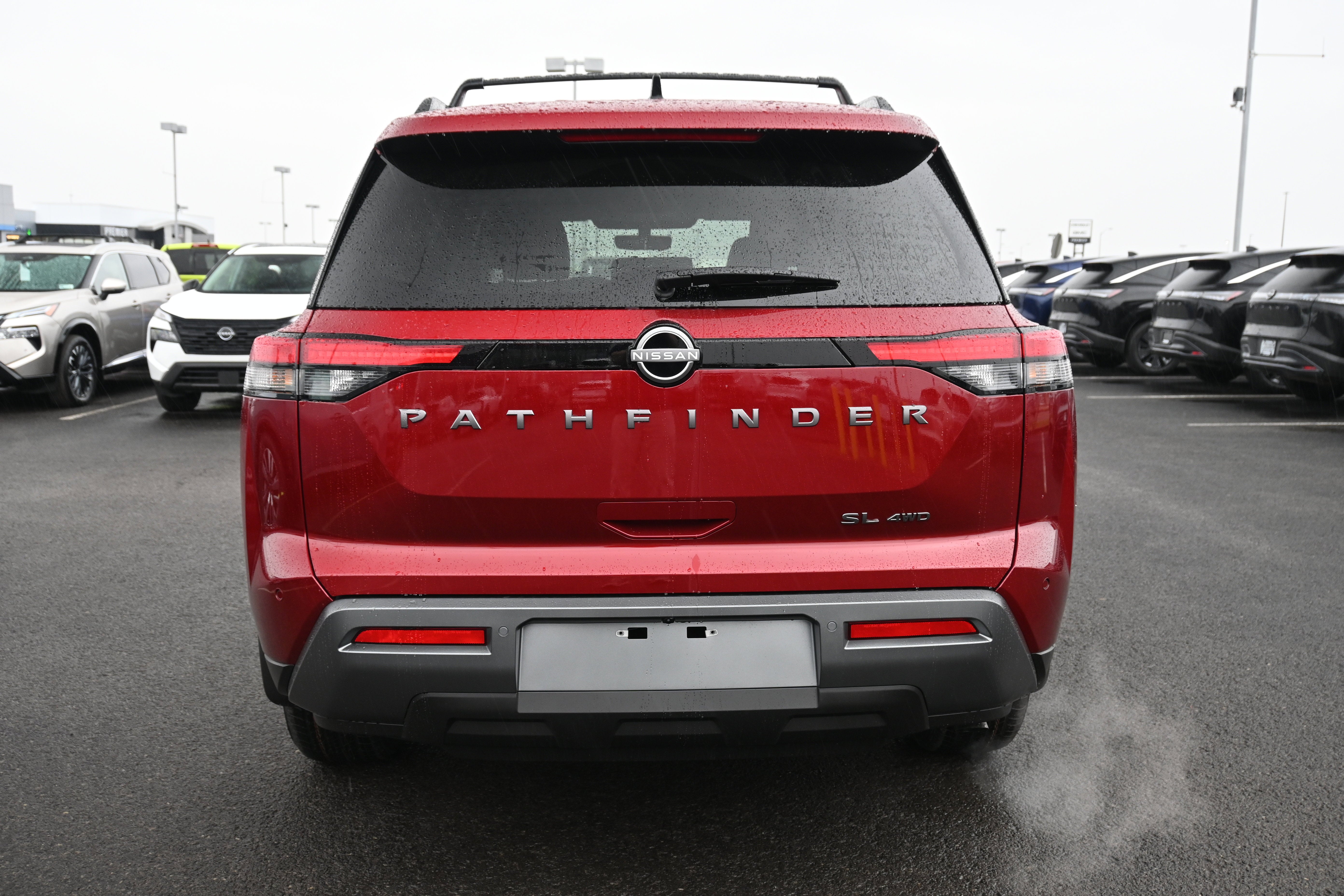 2026 Nissan Pathfinder SL