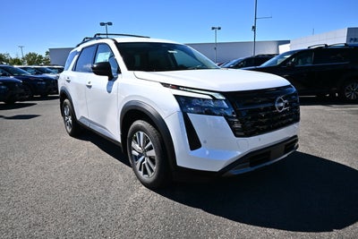 2026 Nissan Pathfinder SL