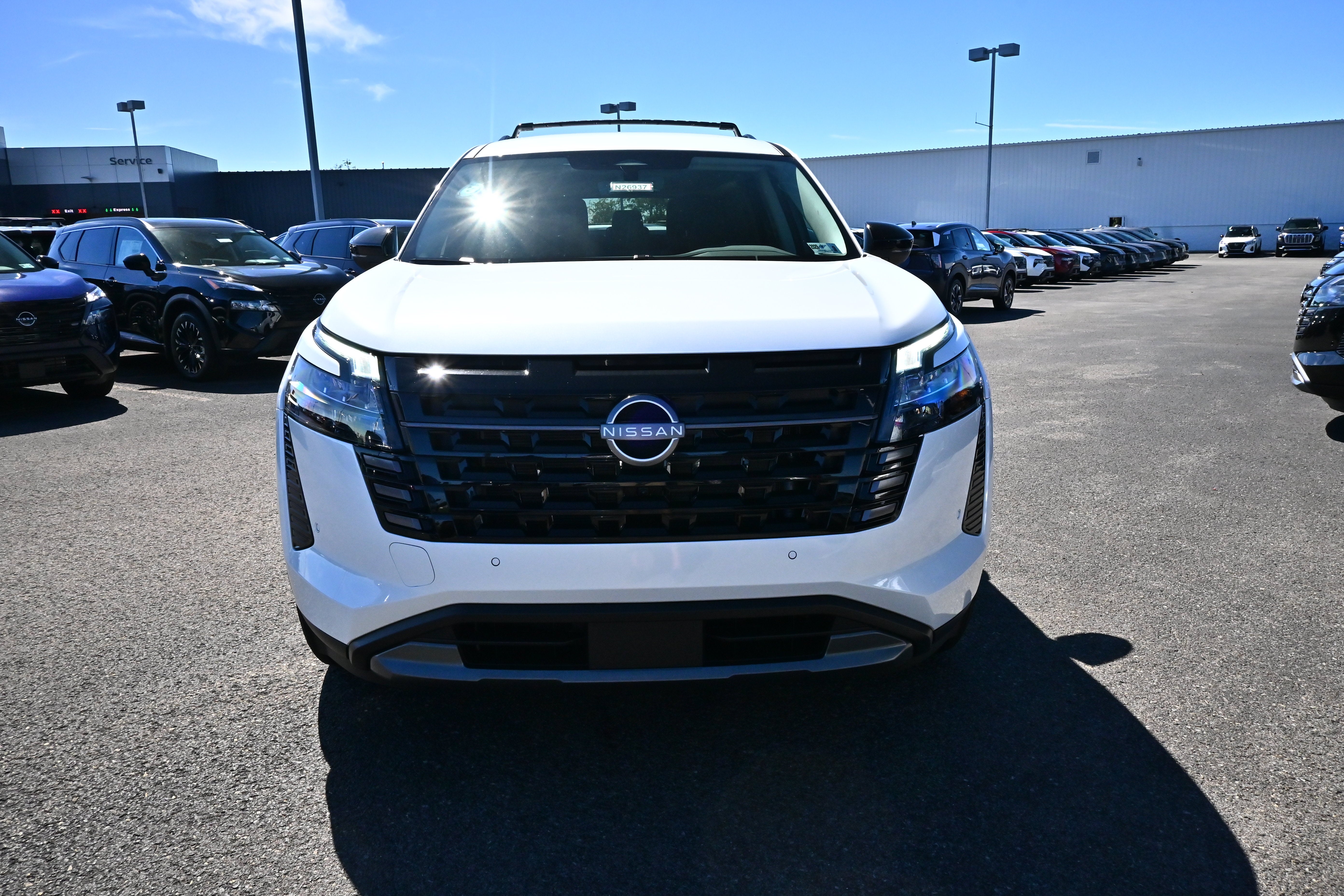 2026 Nissan Pathfinder SL