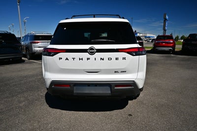 2026 Nissan Pathfinder SL
