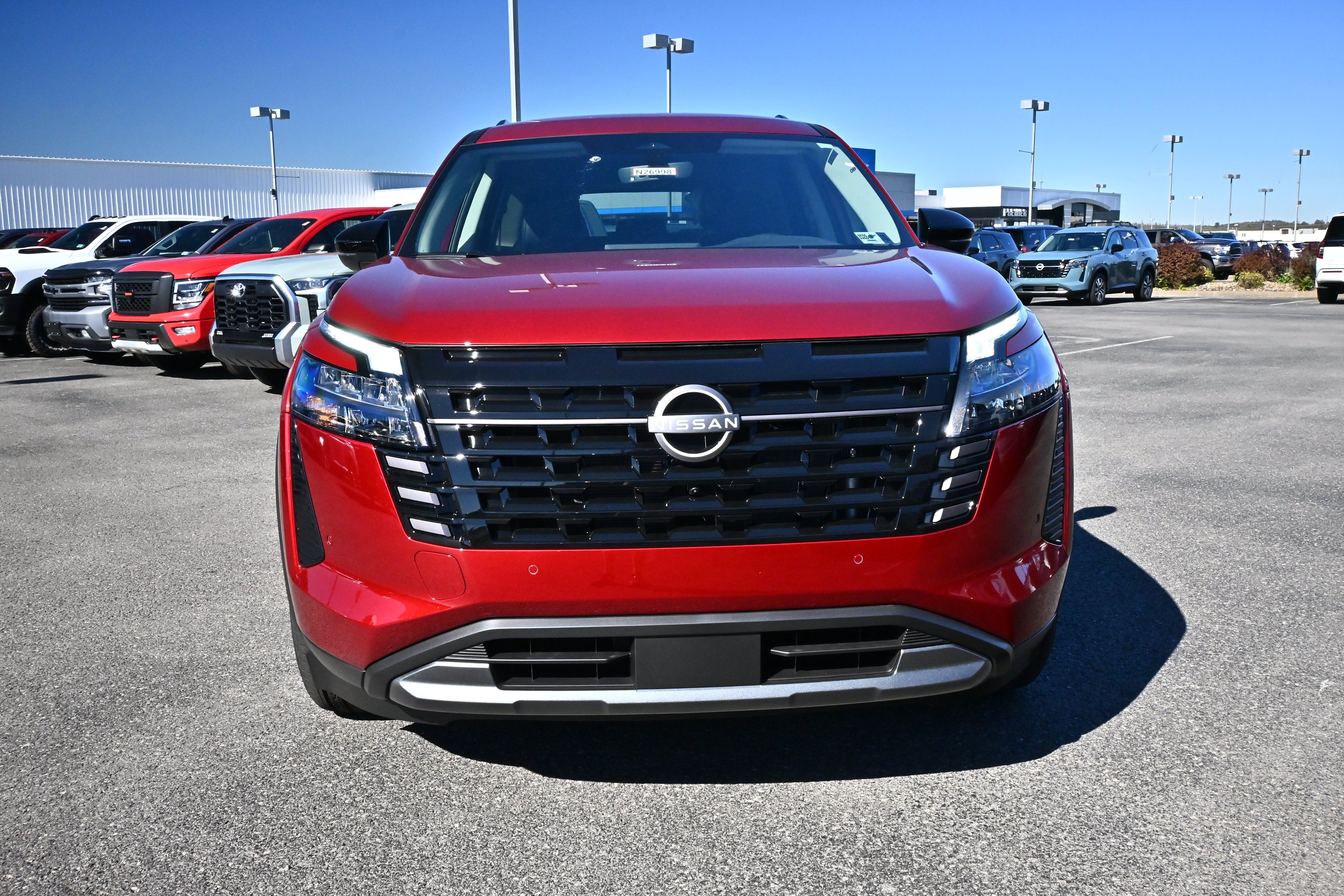 2026 Nissan Pathfinder SL