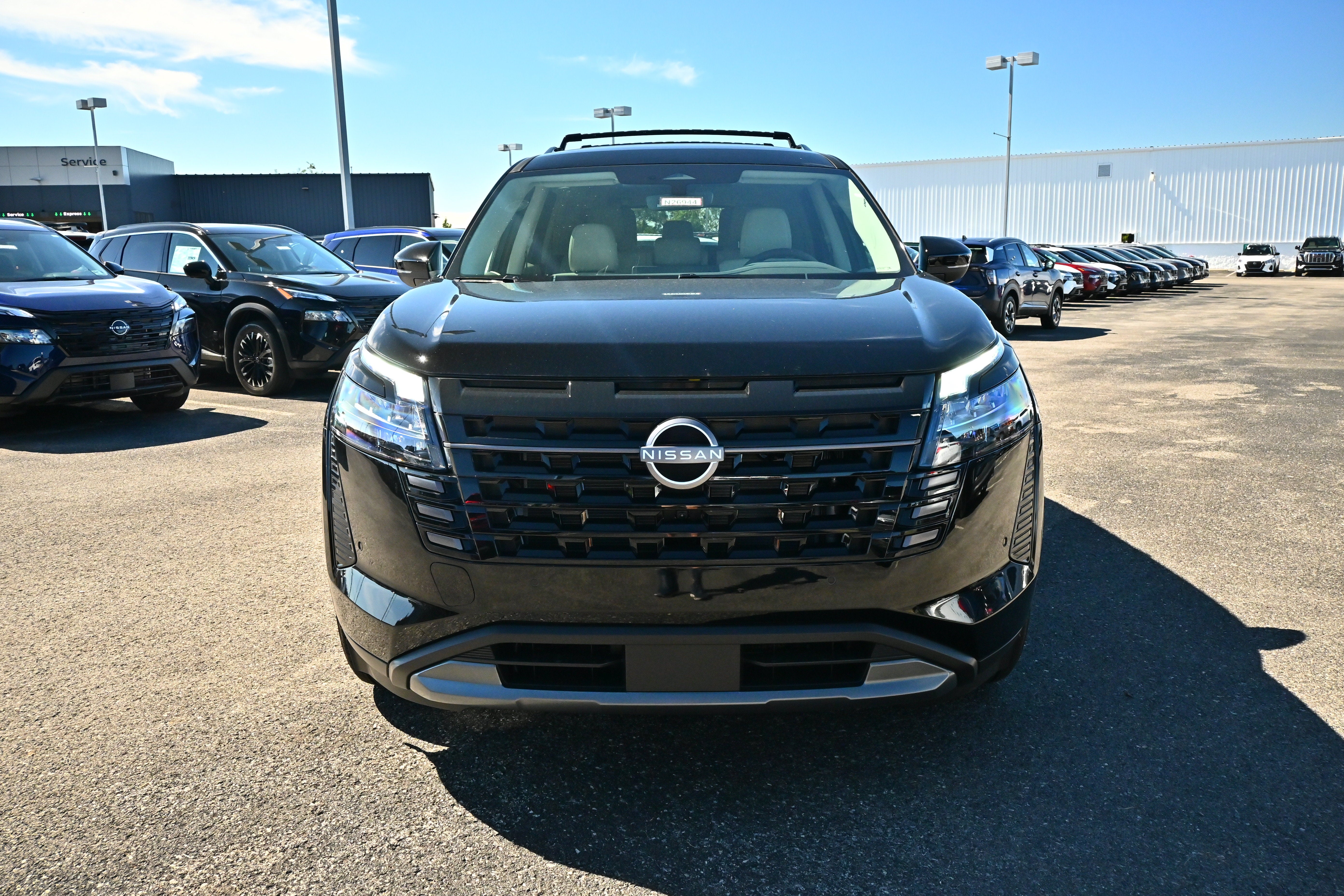 2026 Nissan Pathfinder SL