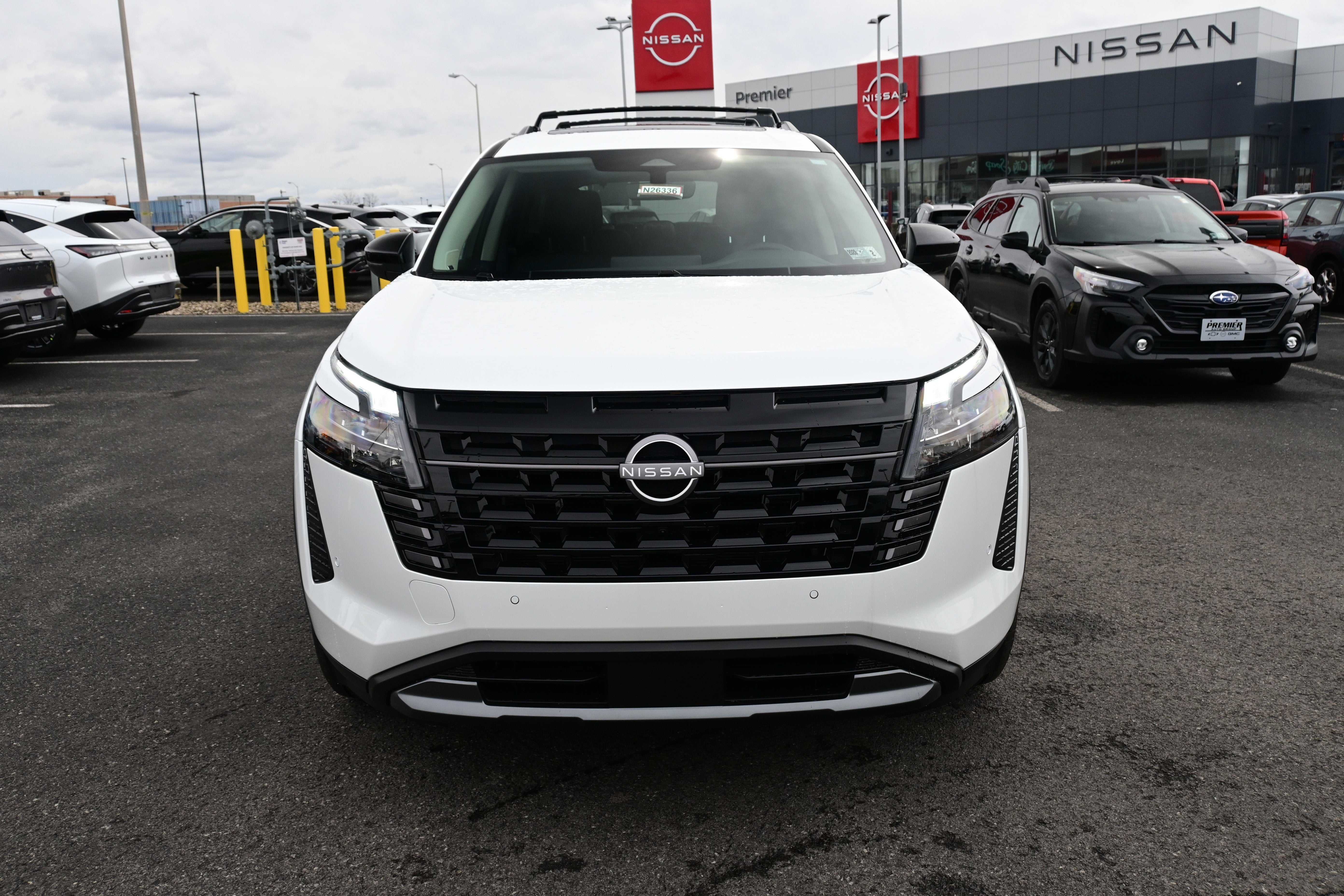 2026 Nissan Pathfinder SL