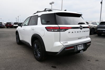 2026 Nissan Pathfinder SL