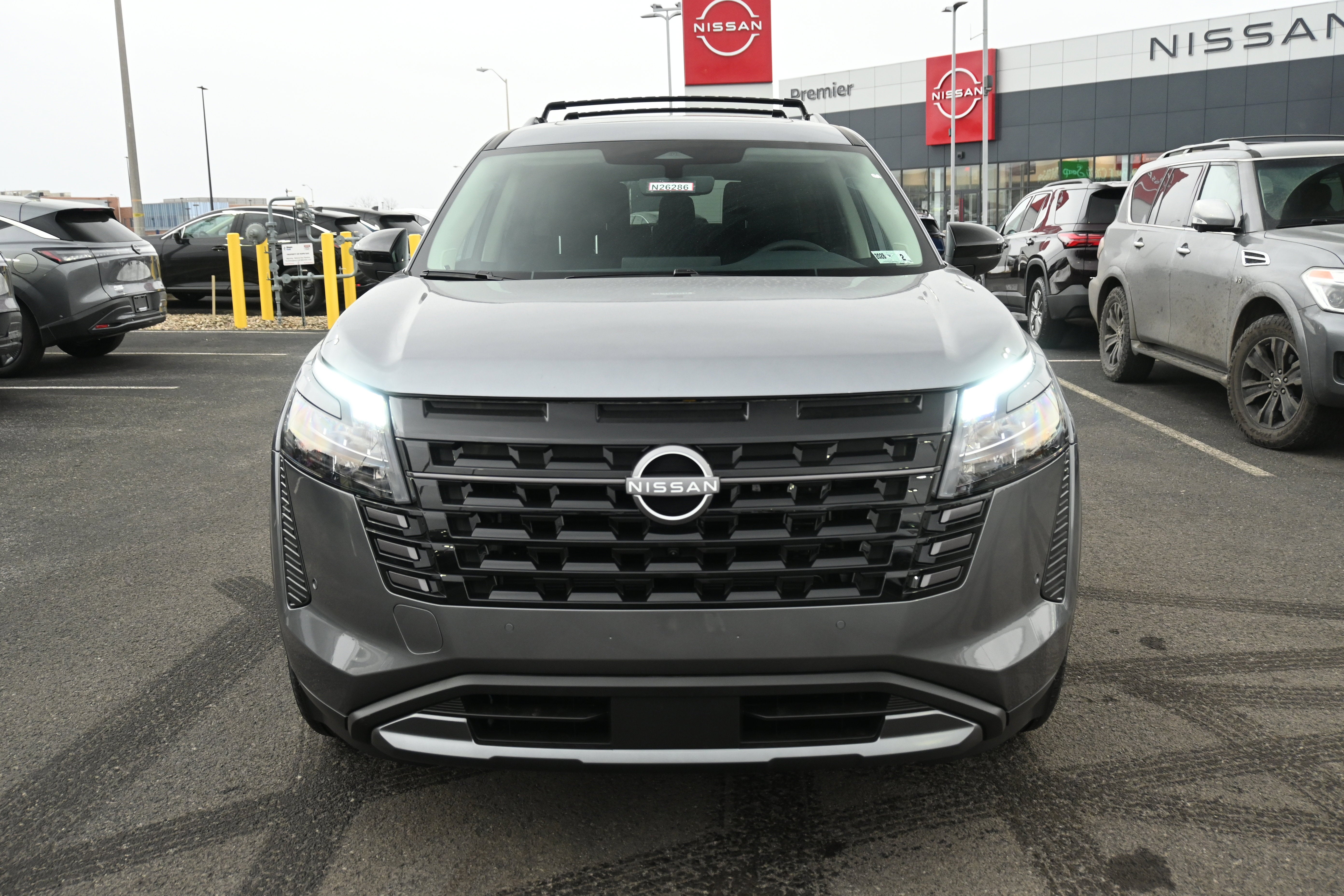 2026 Nissan Pathfinder SL