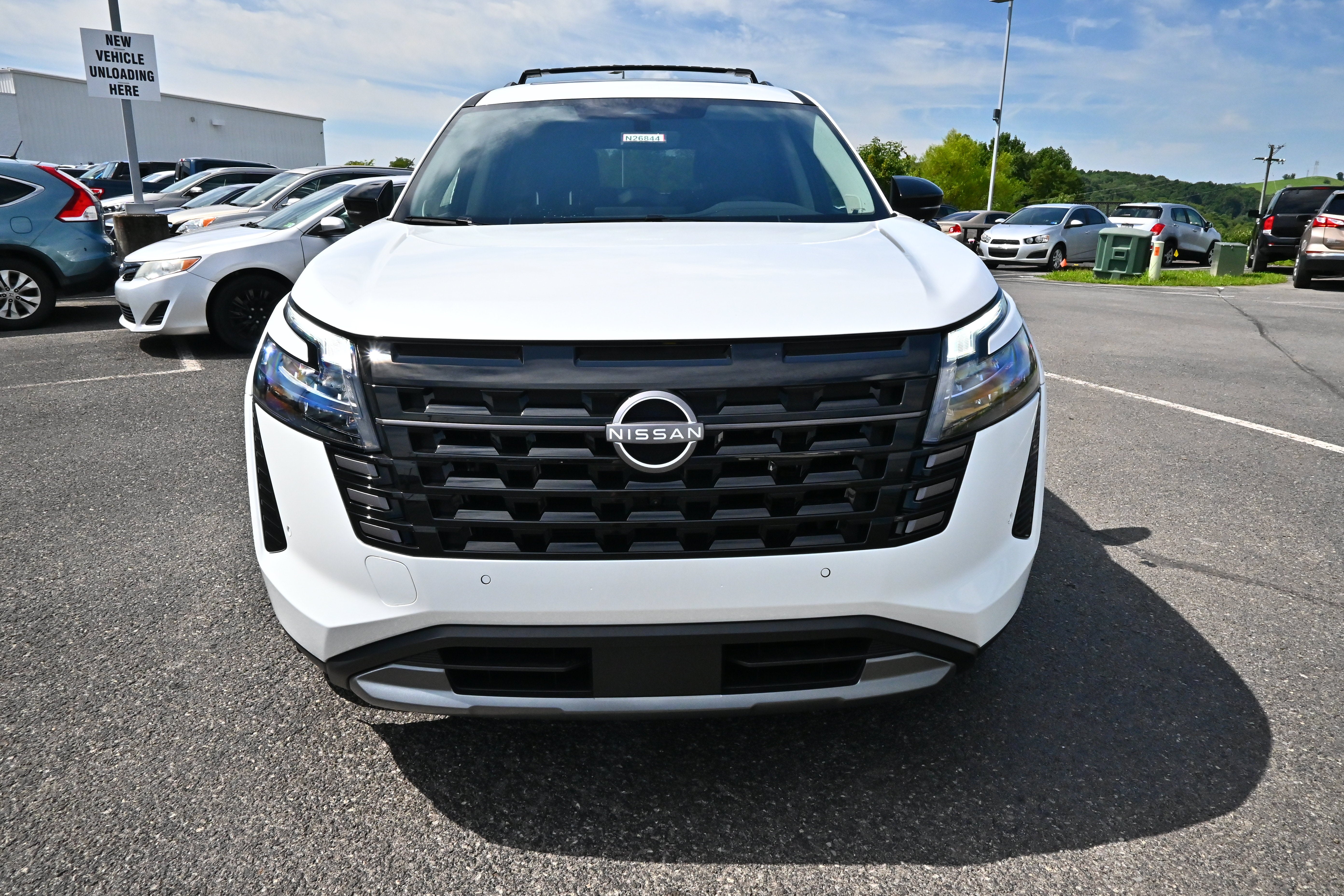 2026 Nissan Pathfinder SL