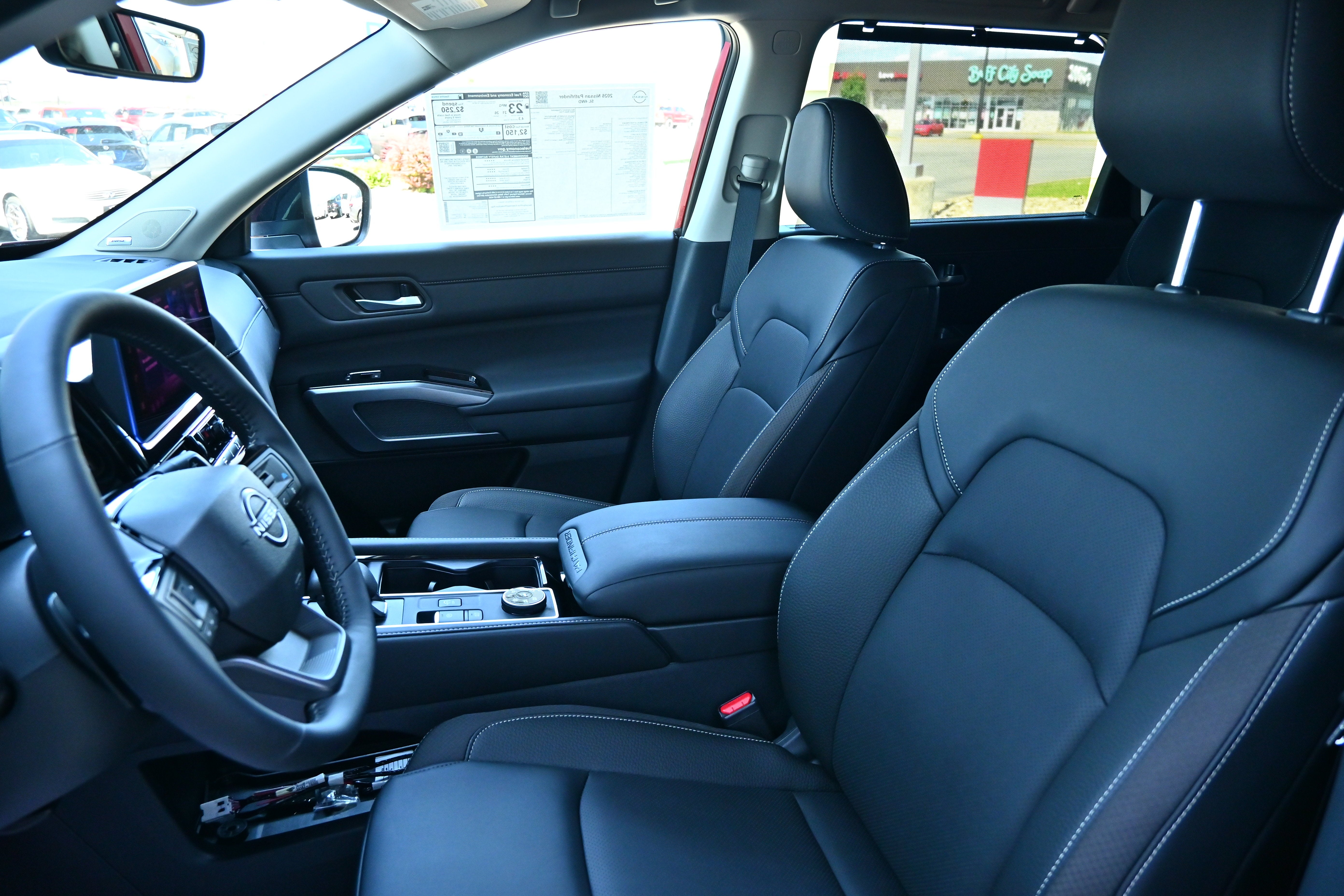 2026 Nissan Pathfinder SL