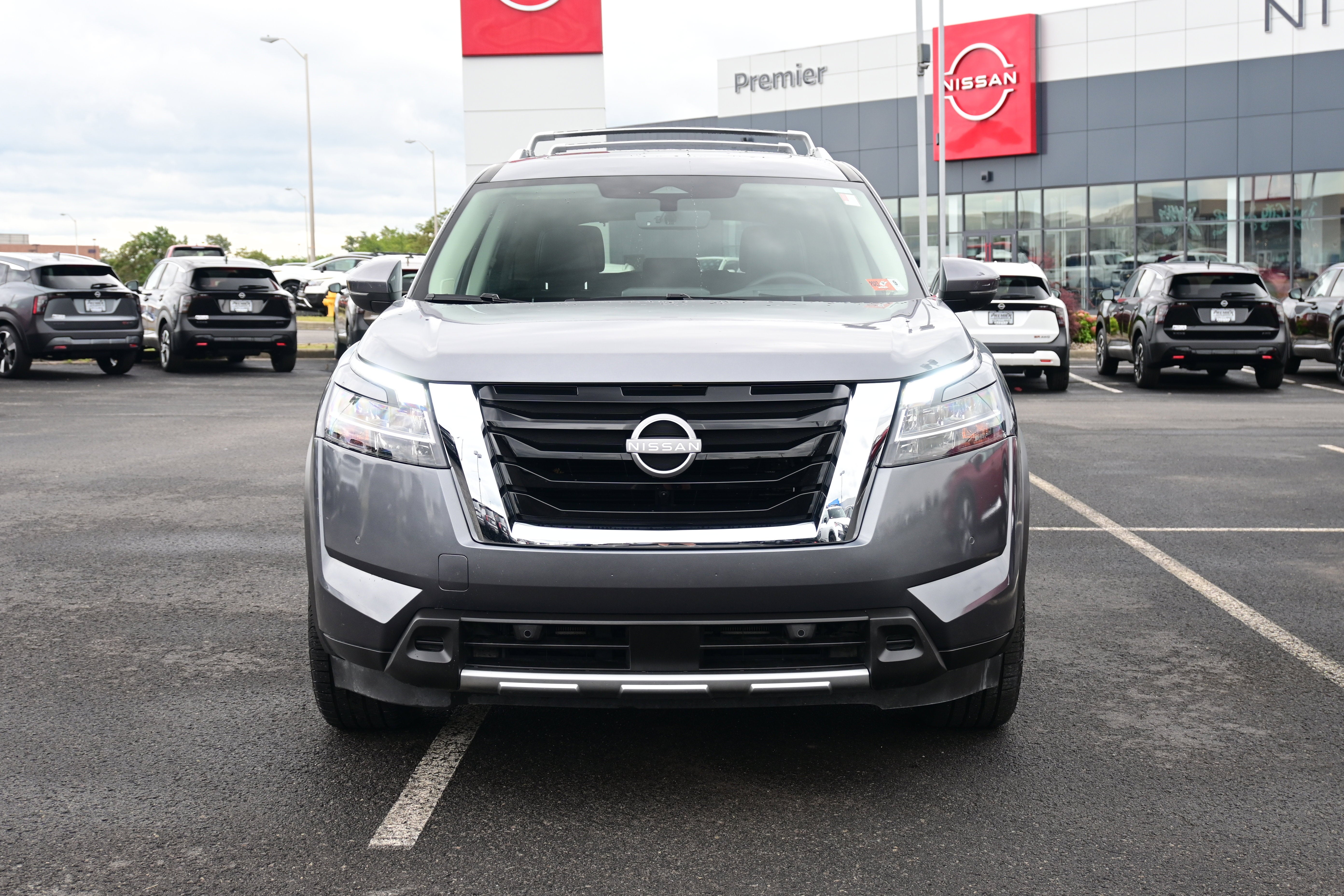 2024 Nissan Pathfinder Platinum