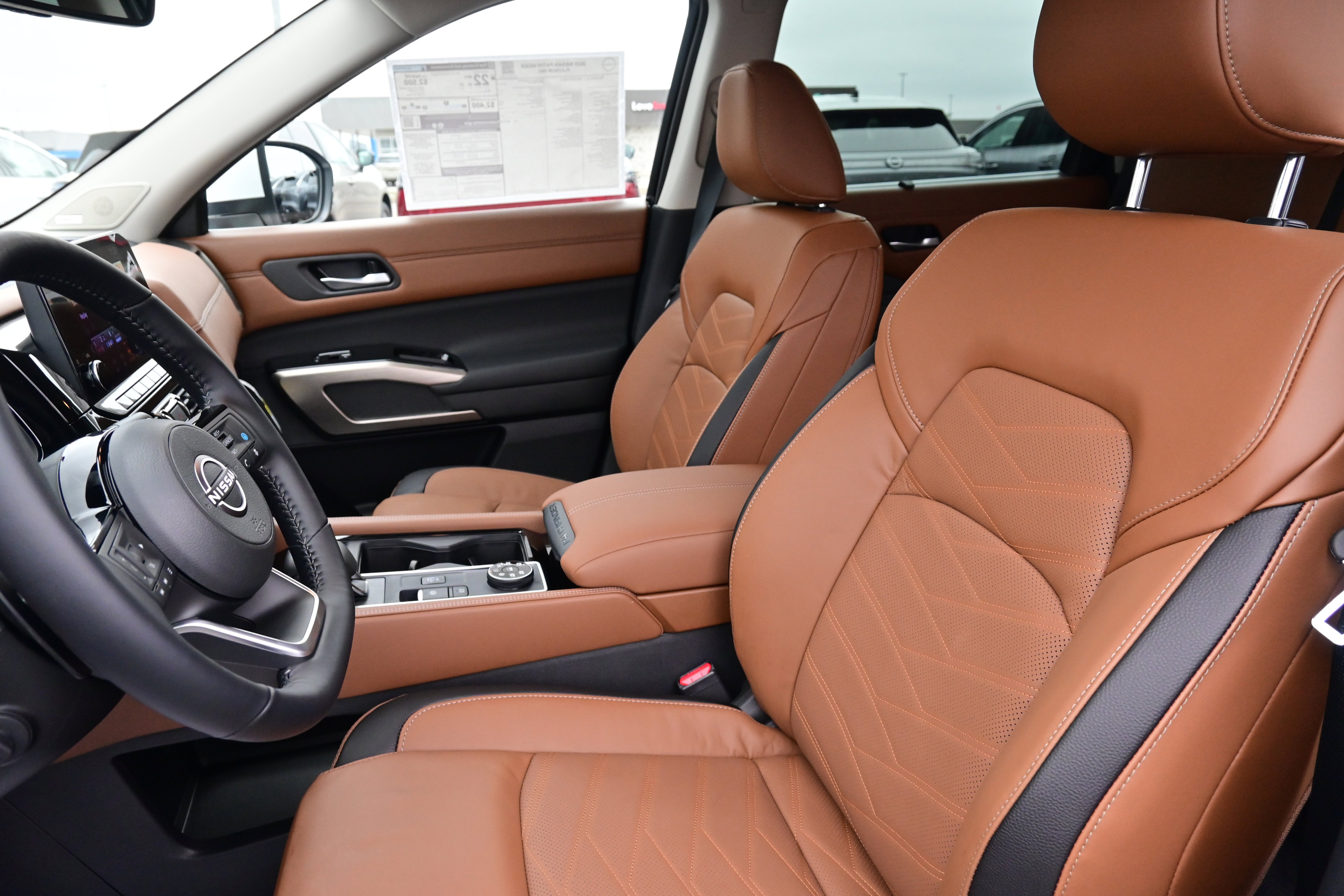 2025 Nissan Pathfinder Platinum