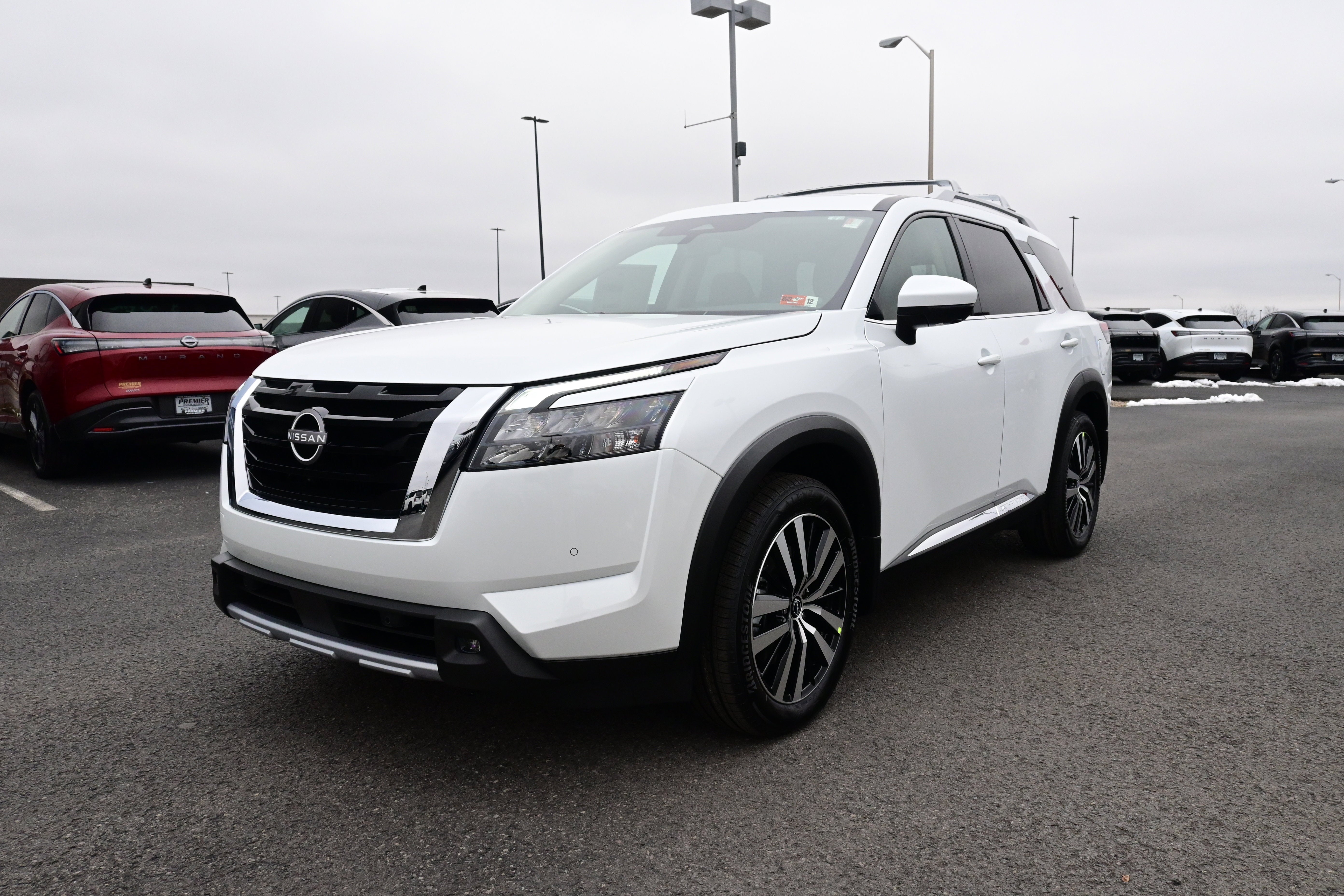2025 Nissan Pathfinder Platinum