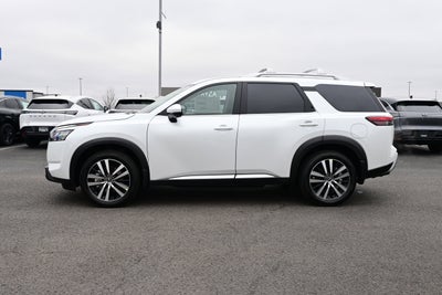 2025 Nissan Pathfinder Platinum