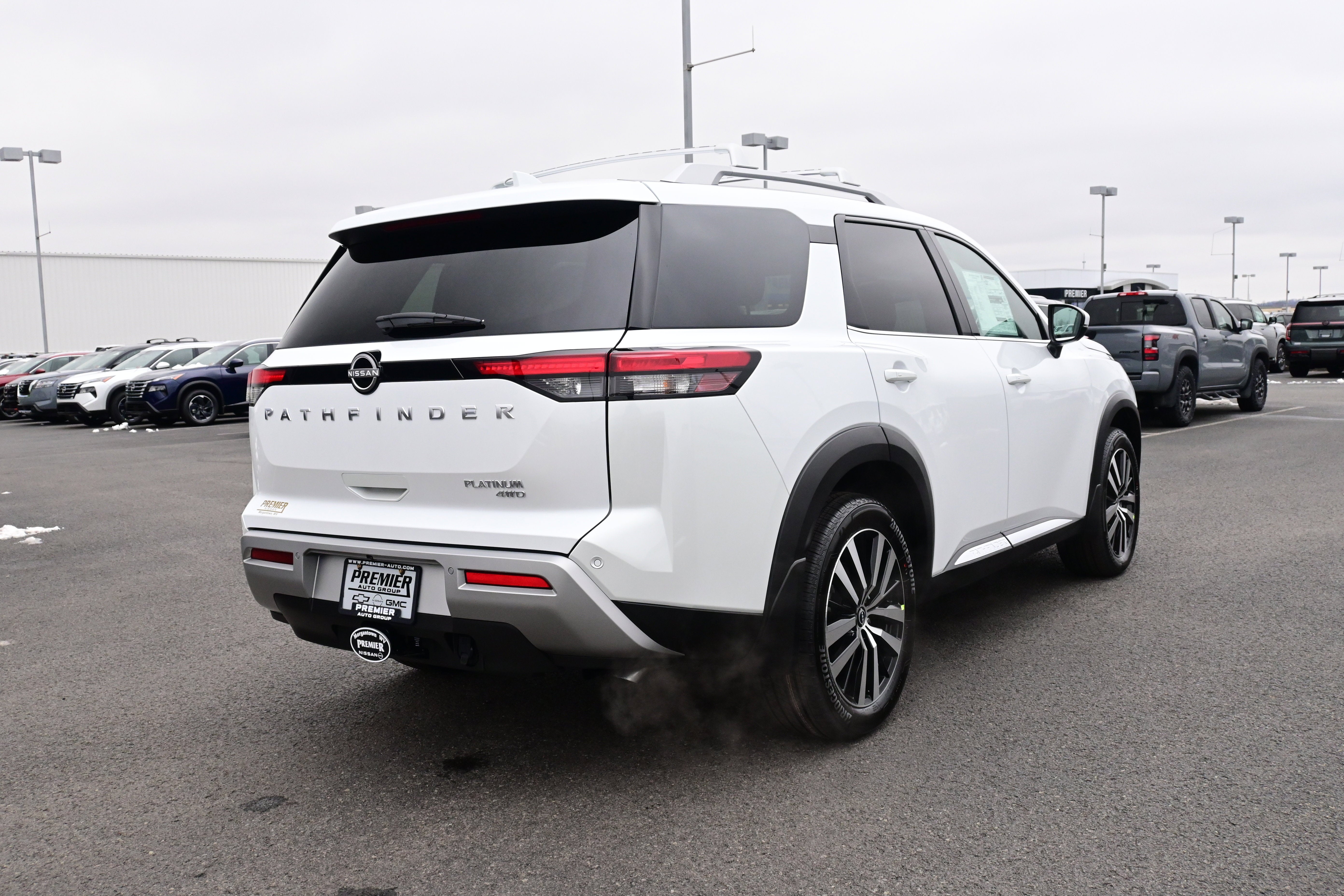 2025 Nissan Pathfinder Platinum