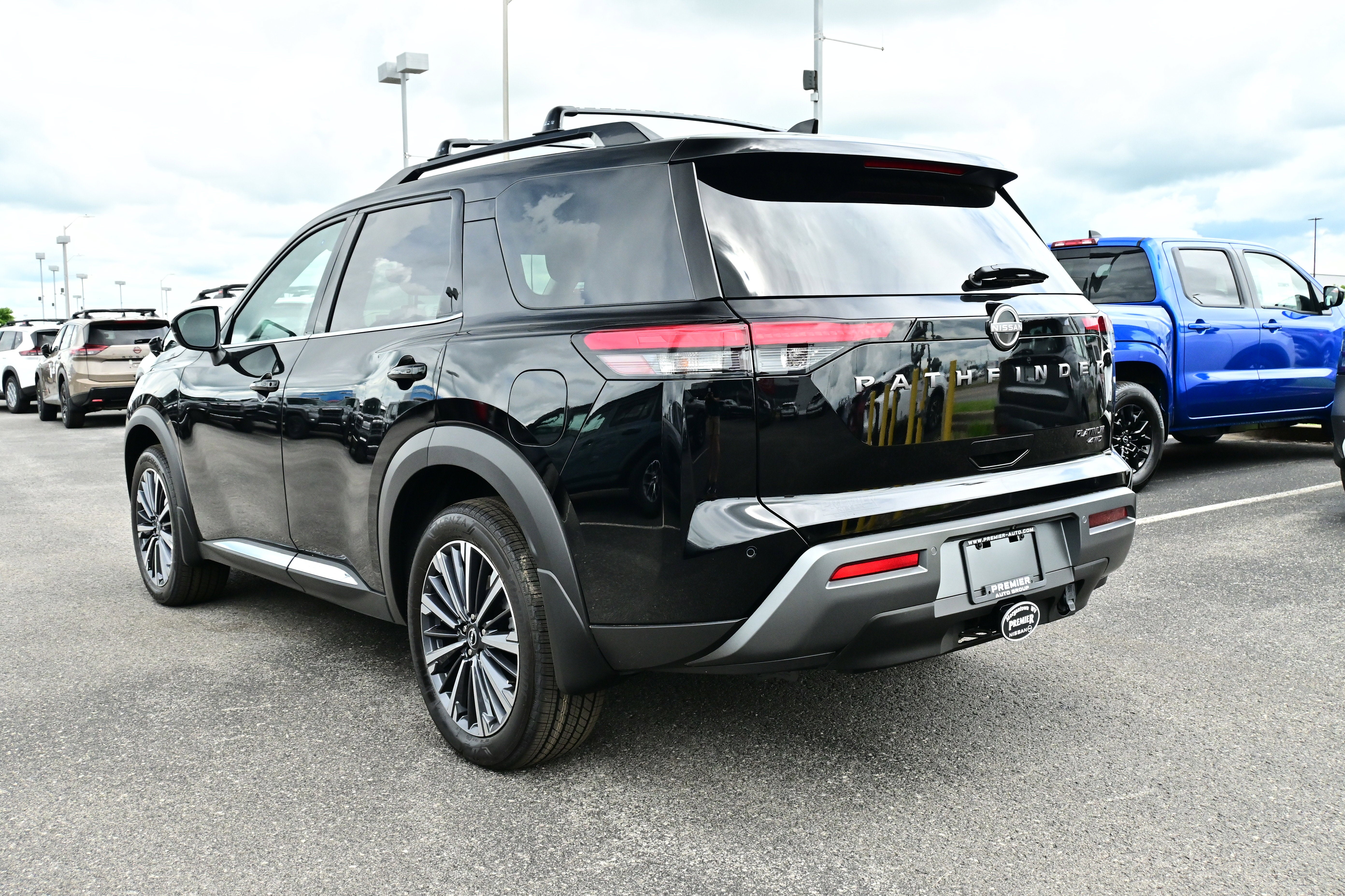 2026 Nissan Pathfinder Platinum