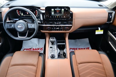 2025 Nissan Pathfinder Platinum