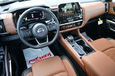 2025 Nissan Pathfinder Platinum