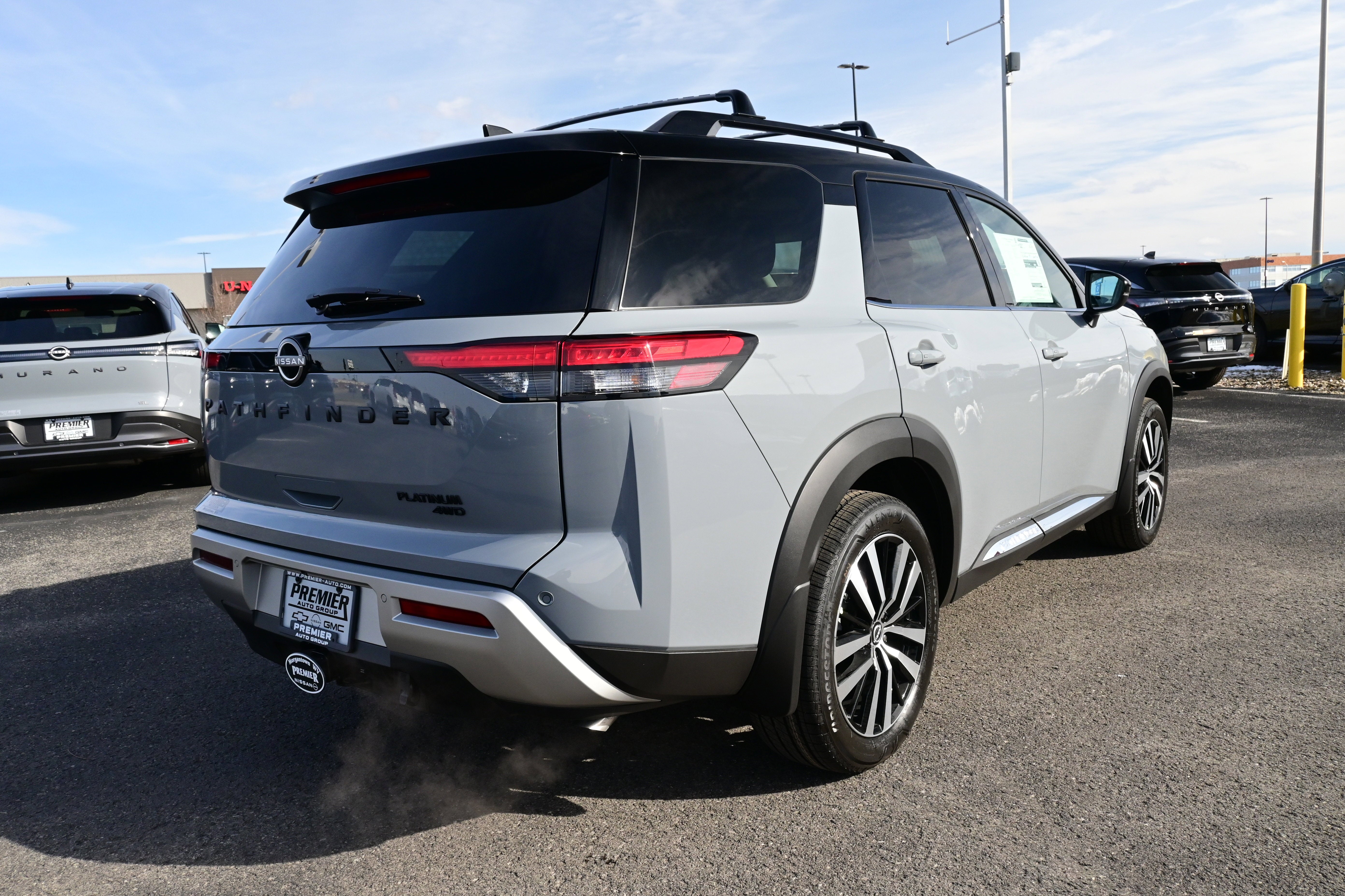 2025 Nissan Pathfinder Platinum