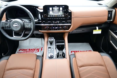 2025 Nissan Pathfinder Platinum