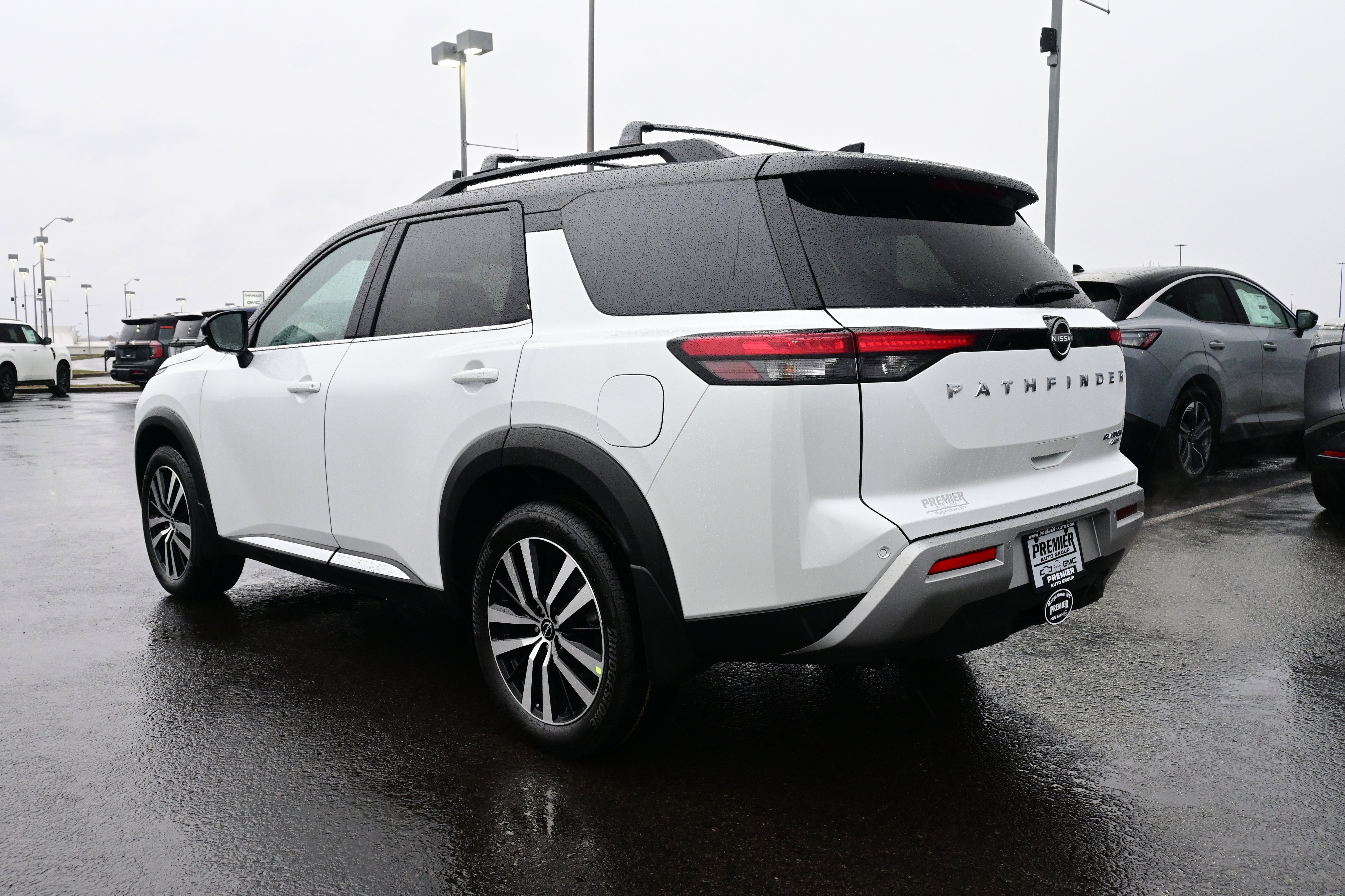 2025 Nissan Pathfinder Platinum