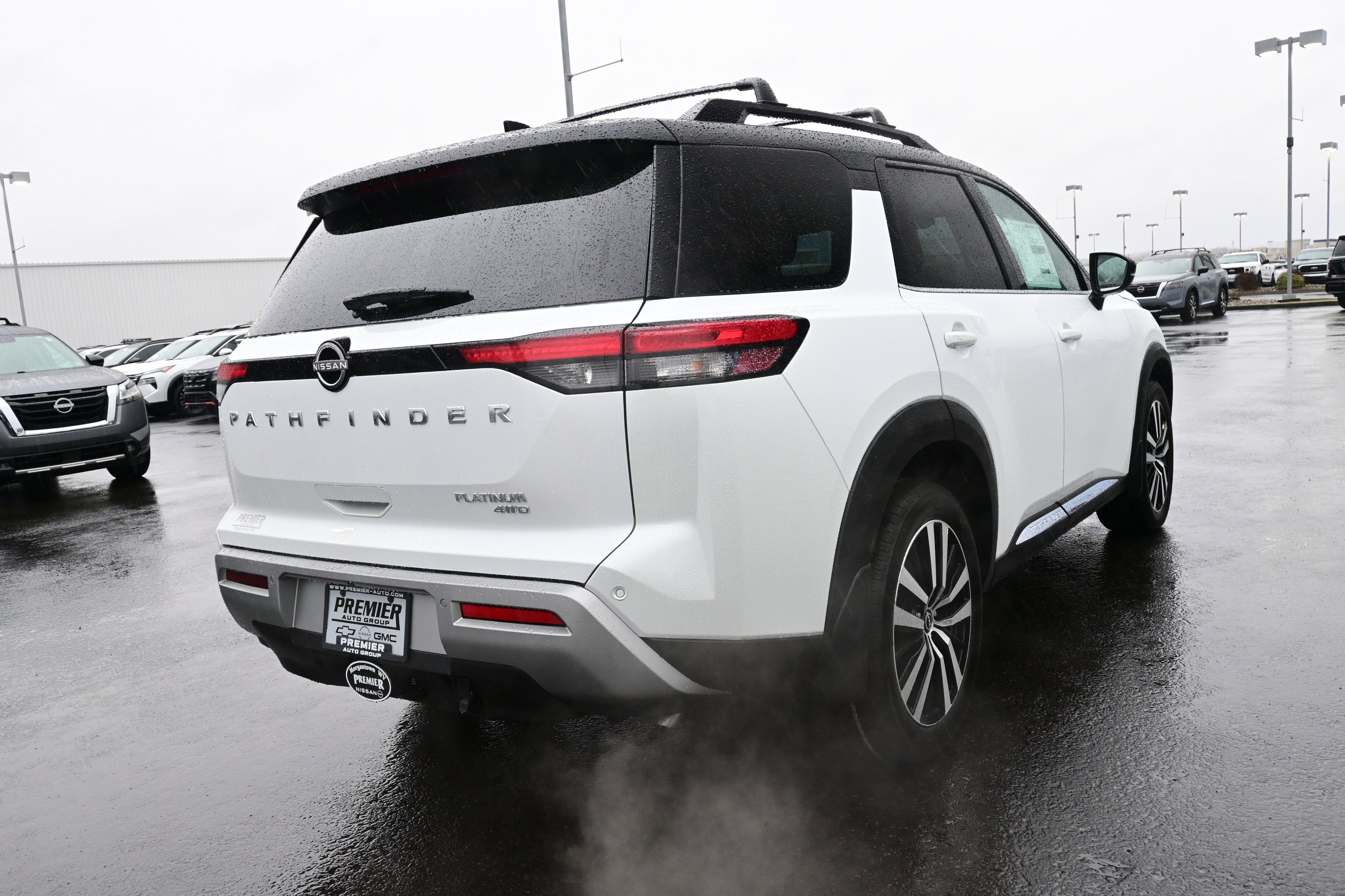 2025 Nissan Pathfinder Platinum