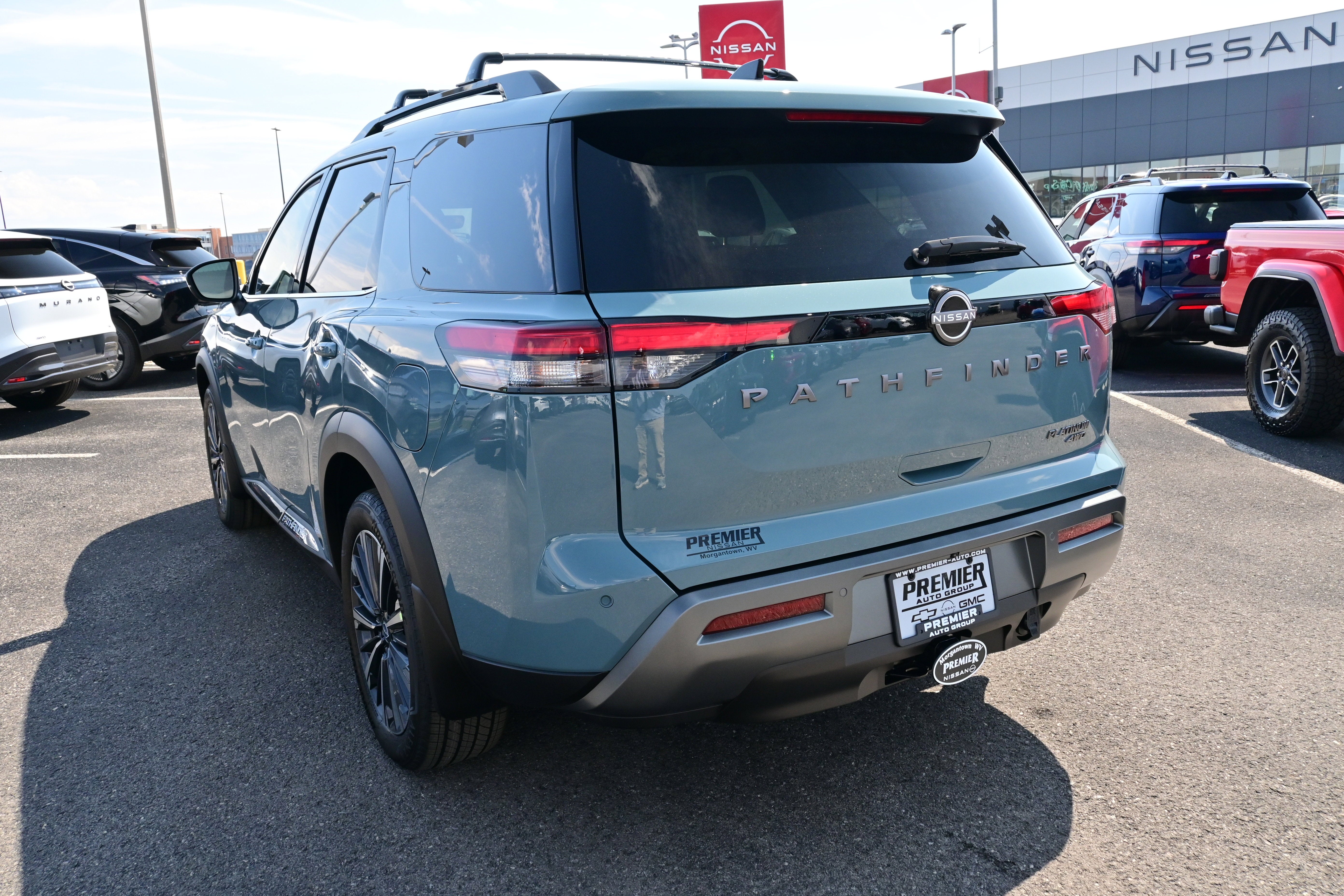 2026 Nissan Pathfinder Platinum