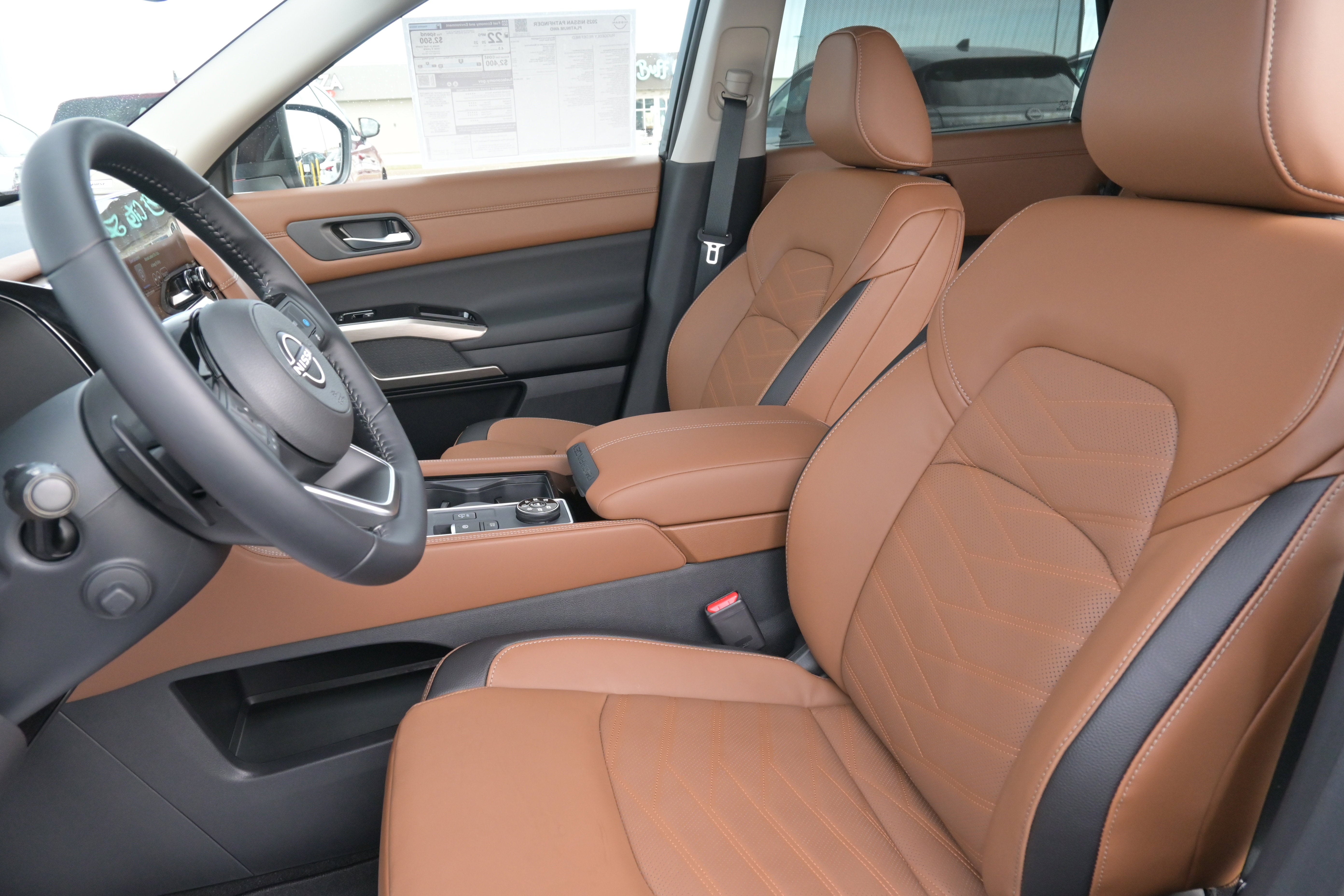 2025 Nissan Pathfinder Platinum