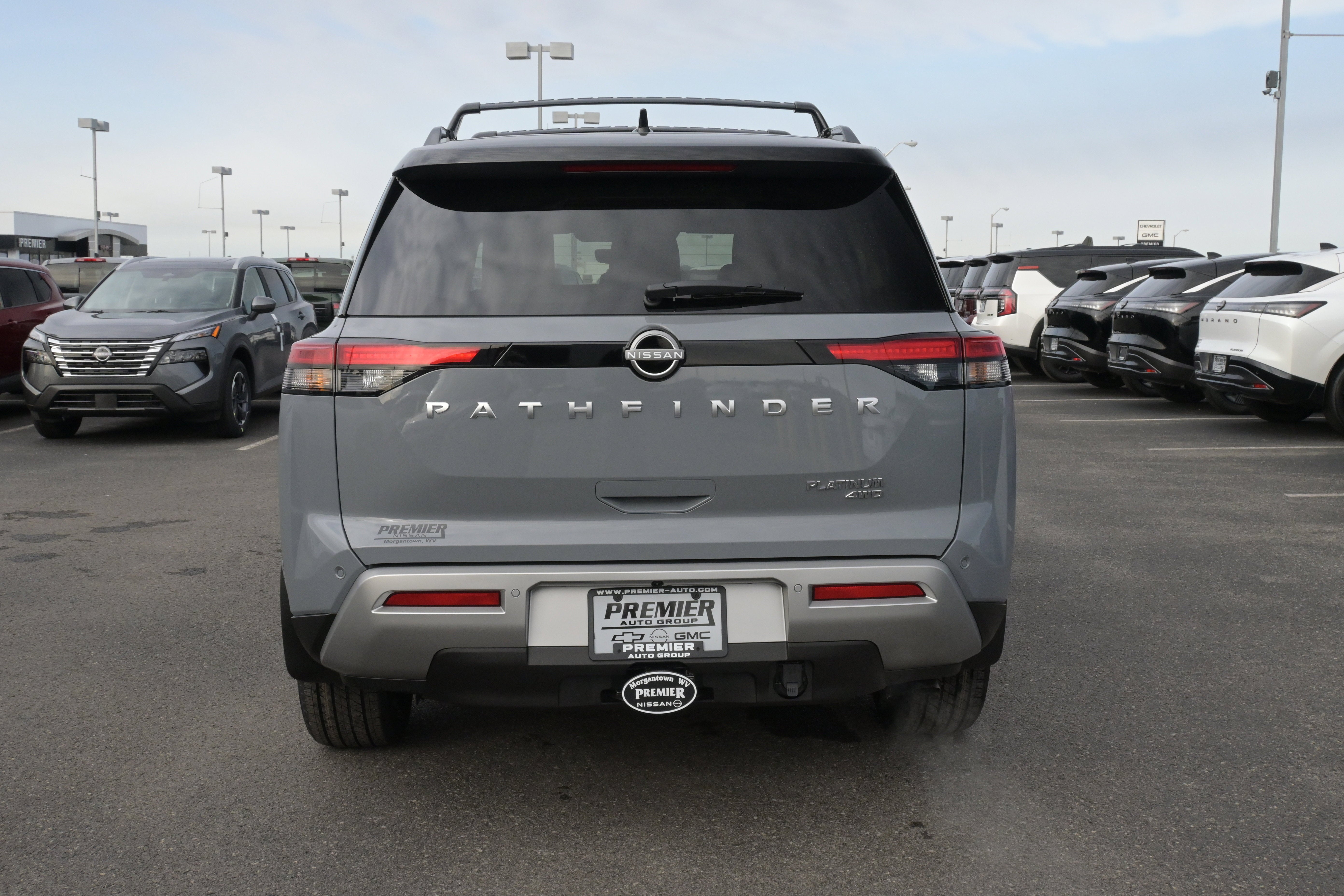 2025 Nissan Pathfinder Platinum