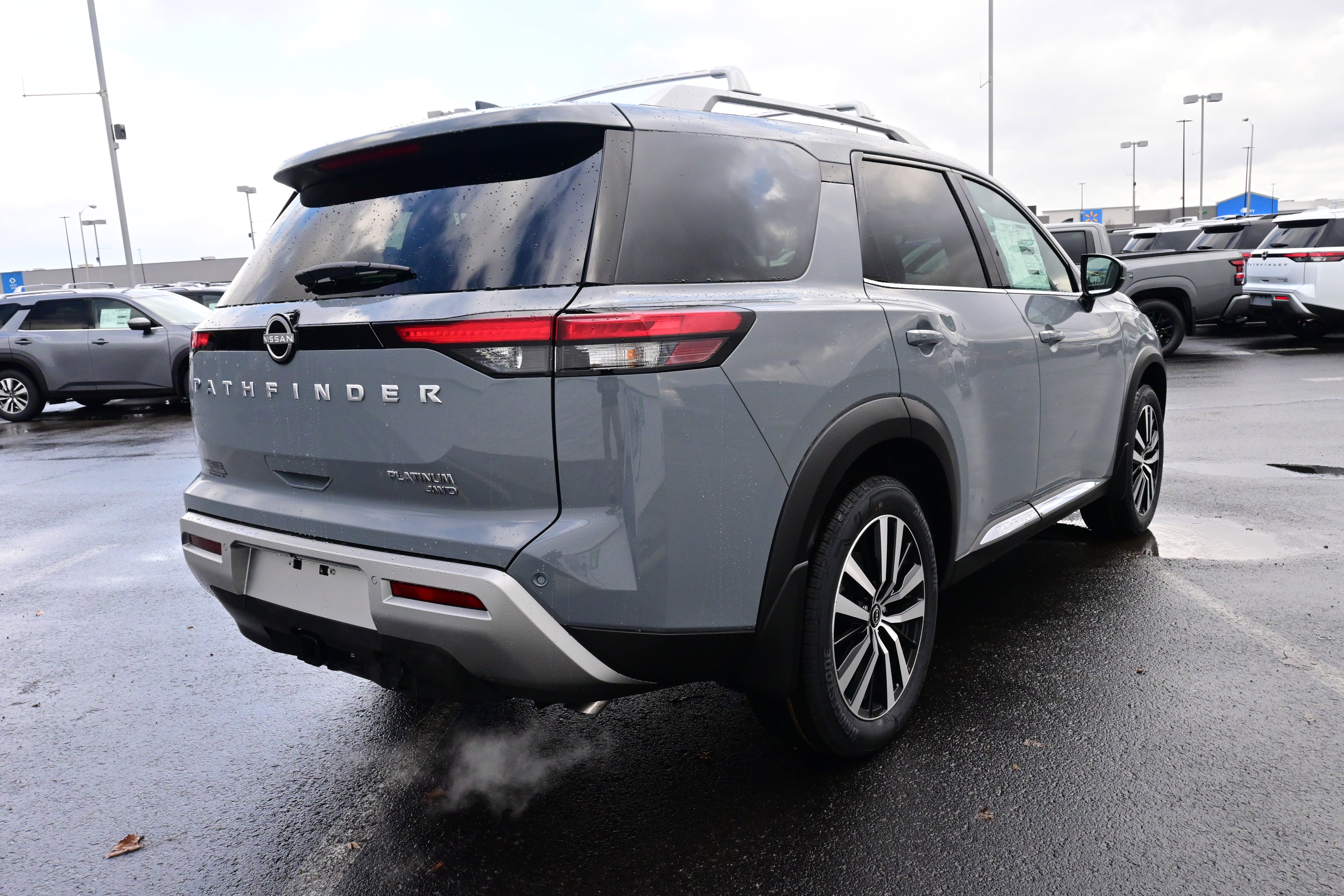 2025 Nissan Pathfinder Platinum